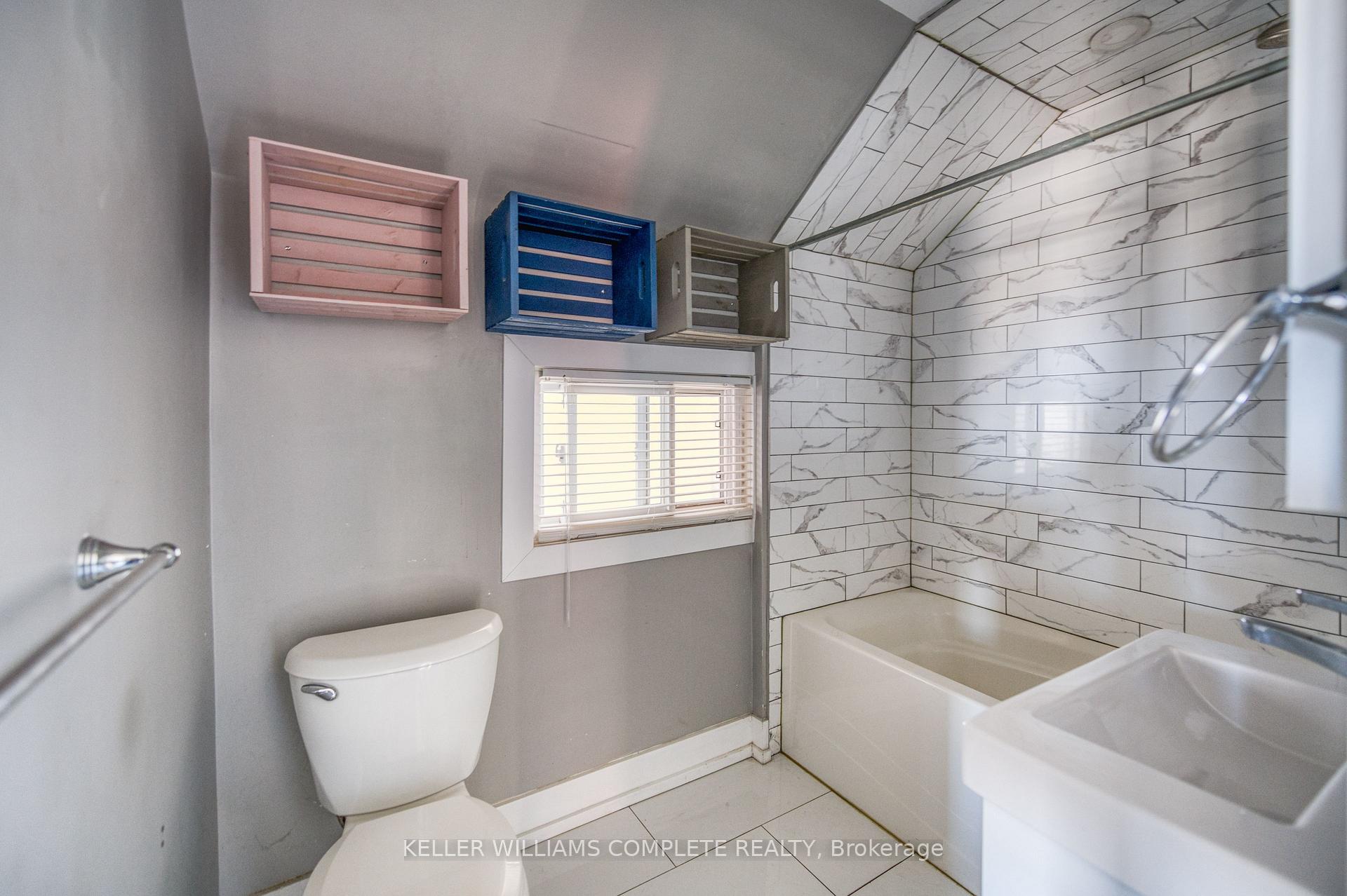 Photo 19 of Unit Unit 3, 48 Shaw Street, Hamilton, Industrial Sector — HOMEH