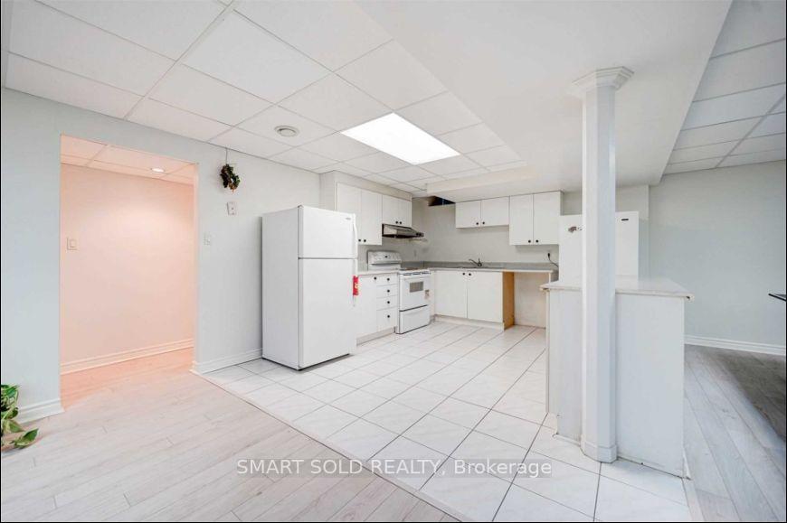 Photo 3 of Unit Lower, 36 Caldbeck Avenue, Markham, Milliken Mills East — HOMEH