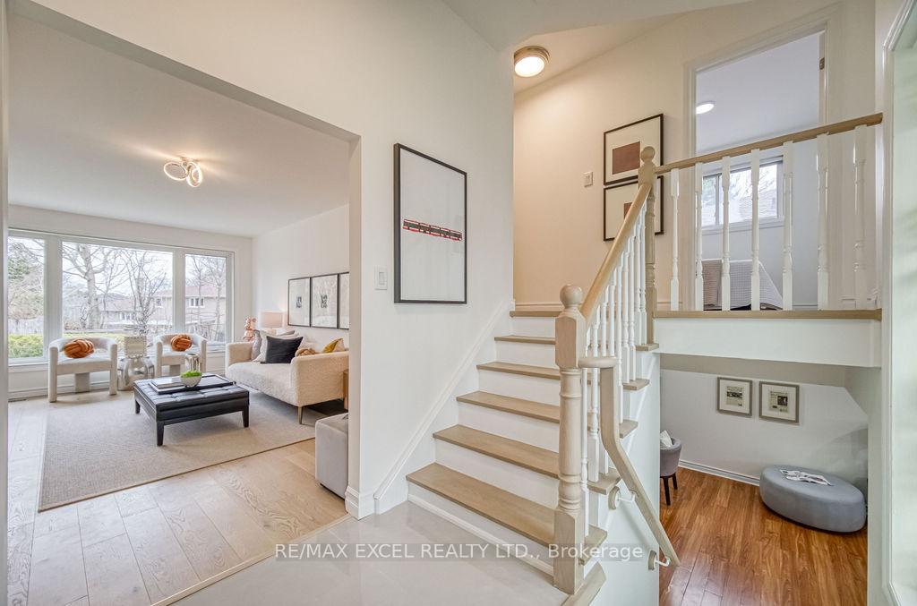 Photo 3 of 5 Lakevista Avenue, Markham, Bullock — HOMEH