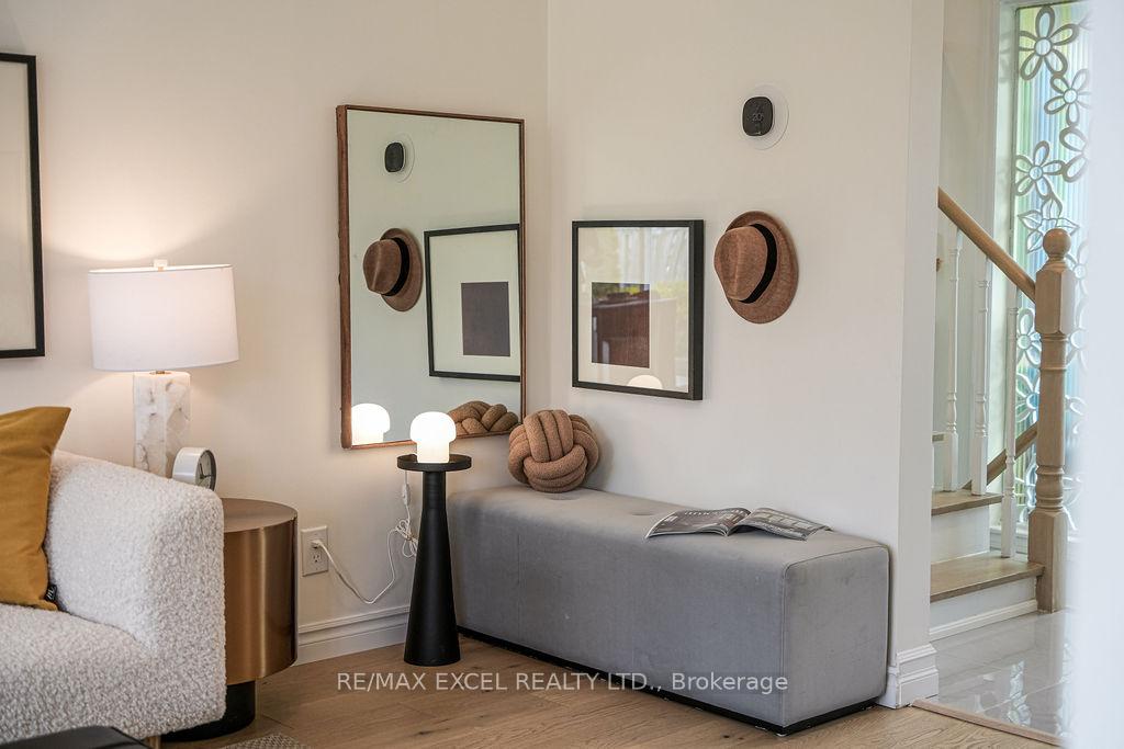 Photo 13 of 5 Lakevista Avenue, Markham, Bullock — HOMEH