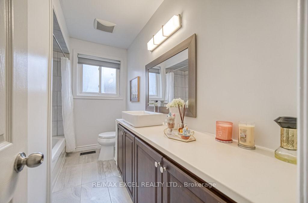 Photo 30 of 5 Lakevista Avenue, Markham, Bullock — HOMEH
