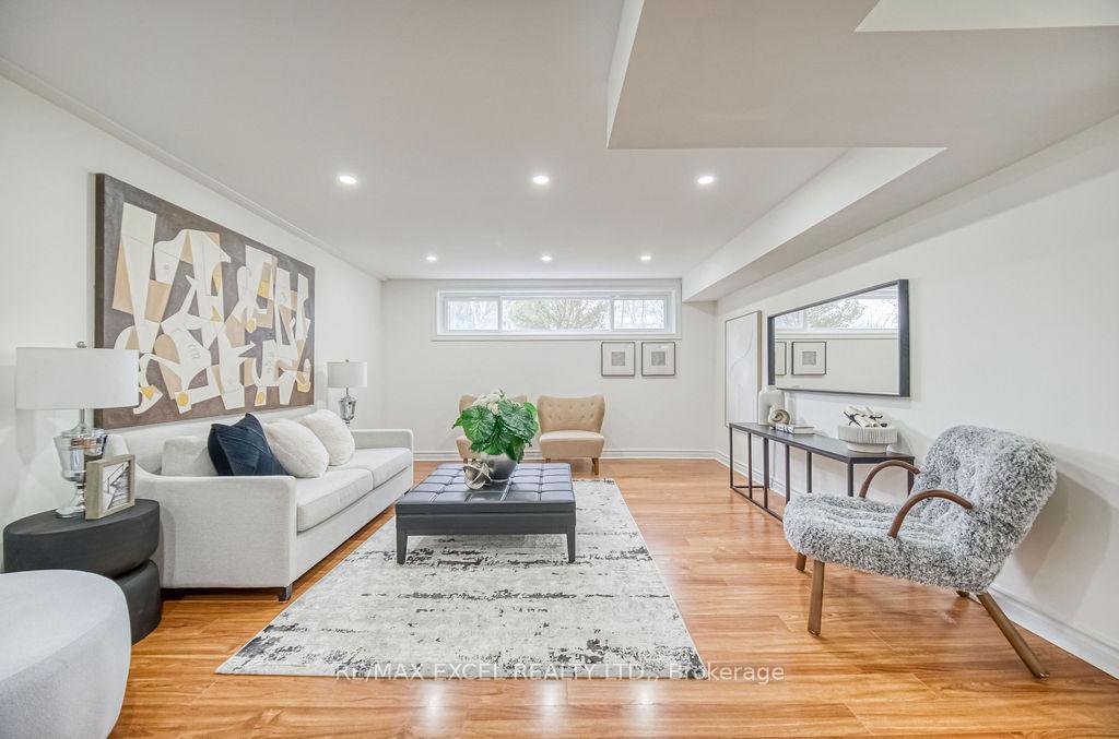 Photo 32 of 5 Lakevista Avenue, Markham, Bullock — HOMEH