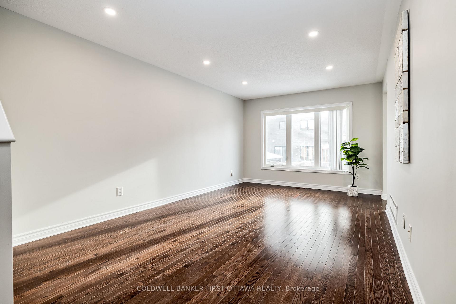 Photo 6 of 504 Paine Avenue, Ottawa, Kanata - Kanata Lakes/Heritage Hills — HOMEH