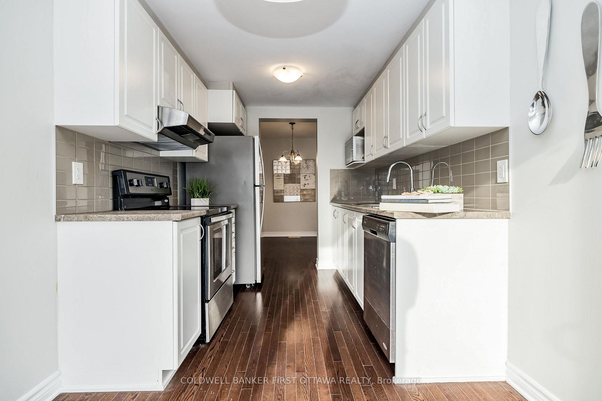 Photo 10 of 504 Paine Avenue, Ottawa, Kanata - Kanata Lakes/Heritage Hills — HOMEH