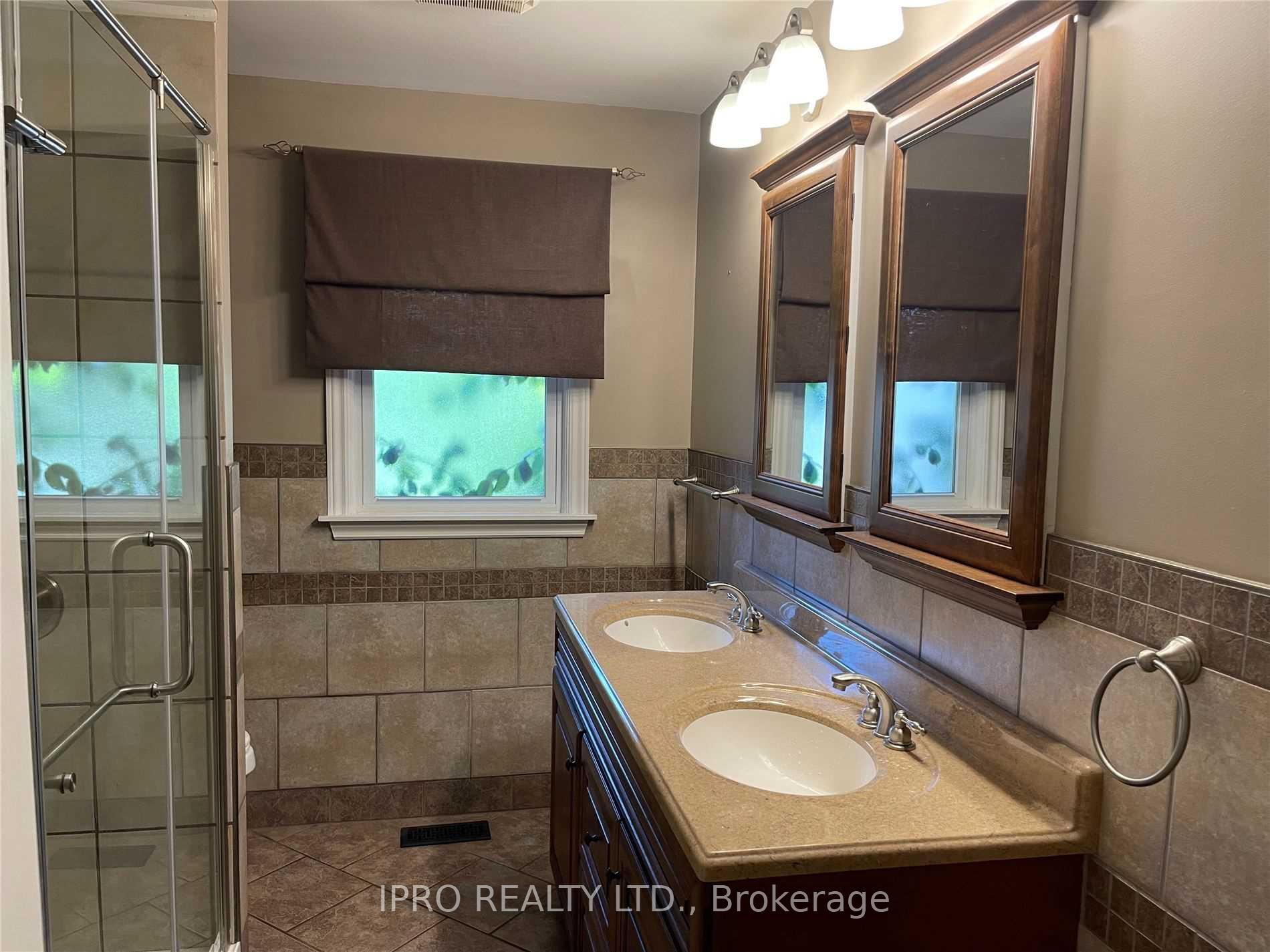 Photo 8 of 585 Garner Road W, Hamilton, Ancaster — HOMEH
