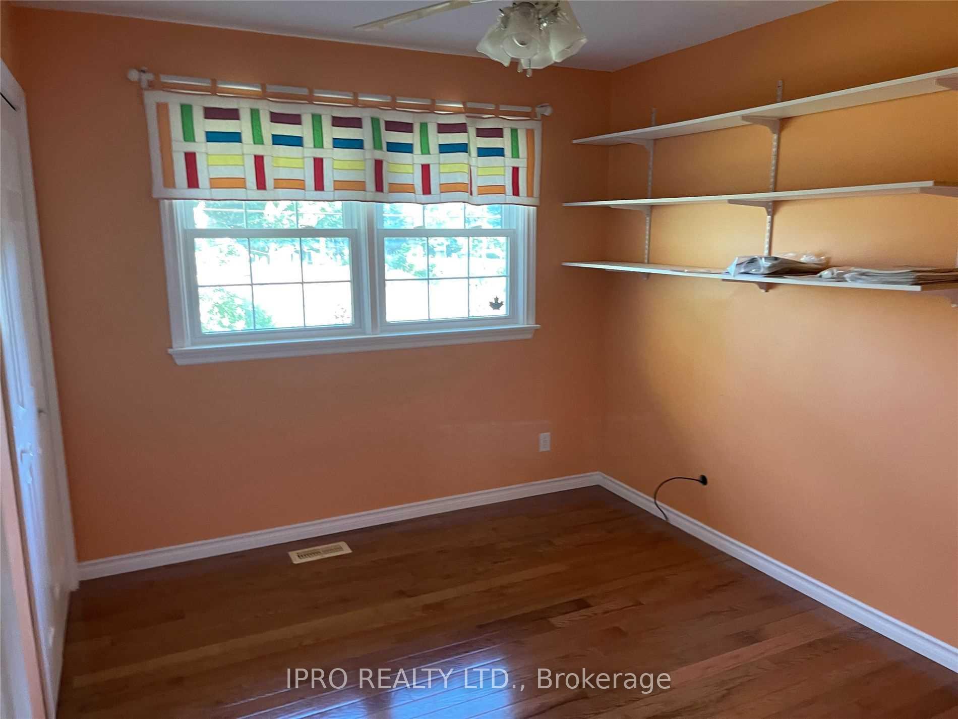 Photo 11 of 585 Garner Road W, Hamilton, Ancaster — HOMEH