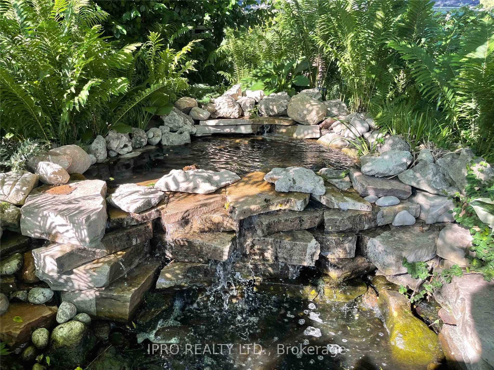 Photo 19 of 585 Garner Road W, Hamilton, Ancaster — HOMEH