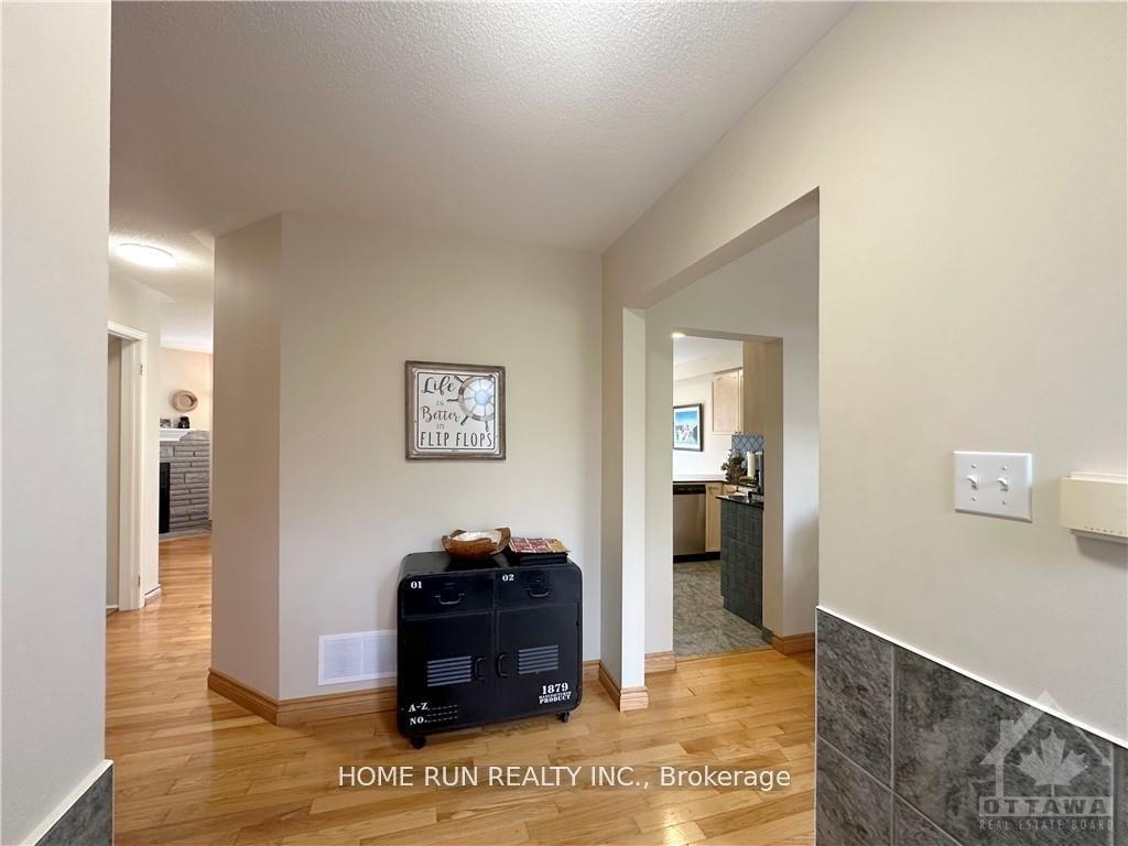 Photo 2 of 67 Beacon Way, Ottawa, Kanata - Morgan's Grant/South March — HOMEH