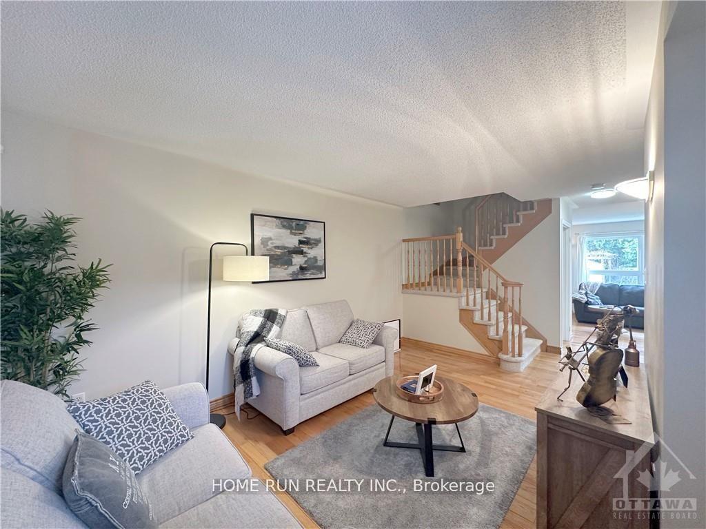 Photo 3 of 67 Beacon Way, Ottawa, Kanata - Morgan's Grant/South March — HOMEH