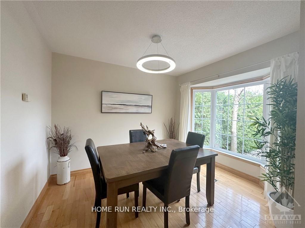 Photo 6 of 67 Beacon Way, Ottawa, Kanata - Morgan's Grant/South March — HOMEH