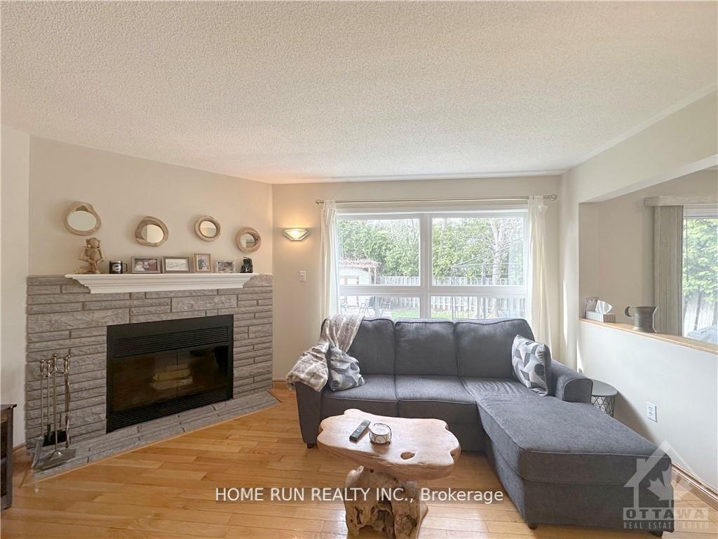 Photo 9 of 67 Beacon Way, Ottawa, Kanata - Morgan's Grant/South March — HOMEH