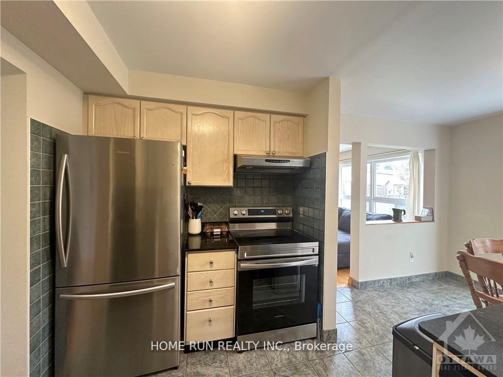 Photo 13 of 67 Beacon Way, Ottawa, Kanata - Morgan's Grant/South March — HOMEH