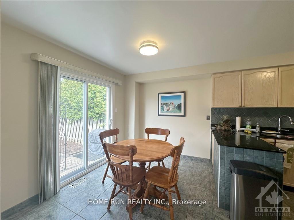 Photo 14 of 67 Beacon Way, Ottawa, Kanata - Morgan's Grant/South March — HOMEH