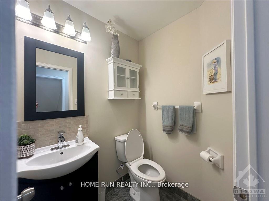 Photo 16 of 67 Beacon Way, Ottawa, Kanata - Morgan's Grant/South March — HOMEH