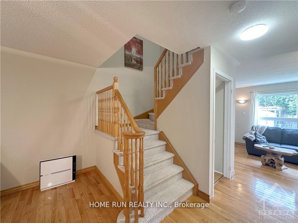 Photo 17 of 67 Beacon Way, Ottawa, Kanata - Morgan's Grant/South March — HOMEH