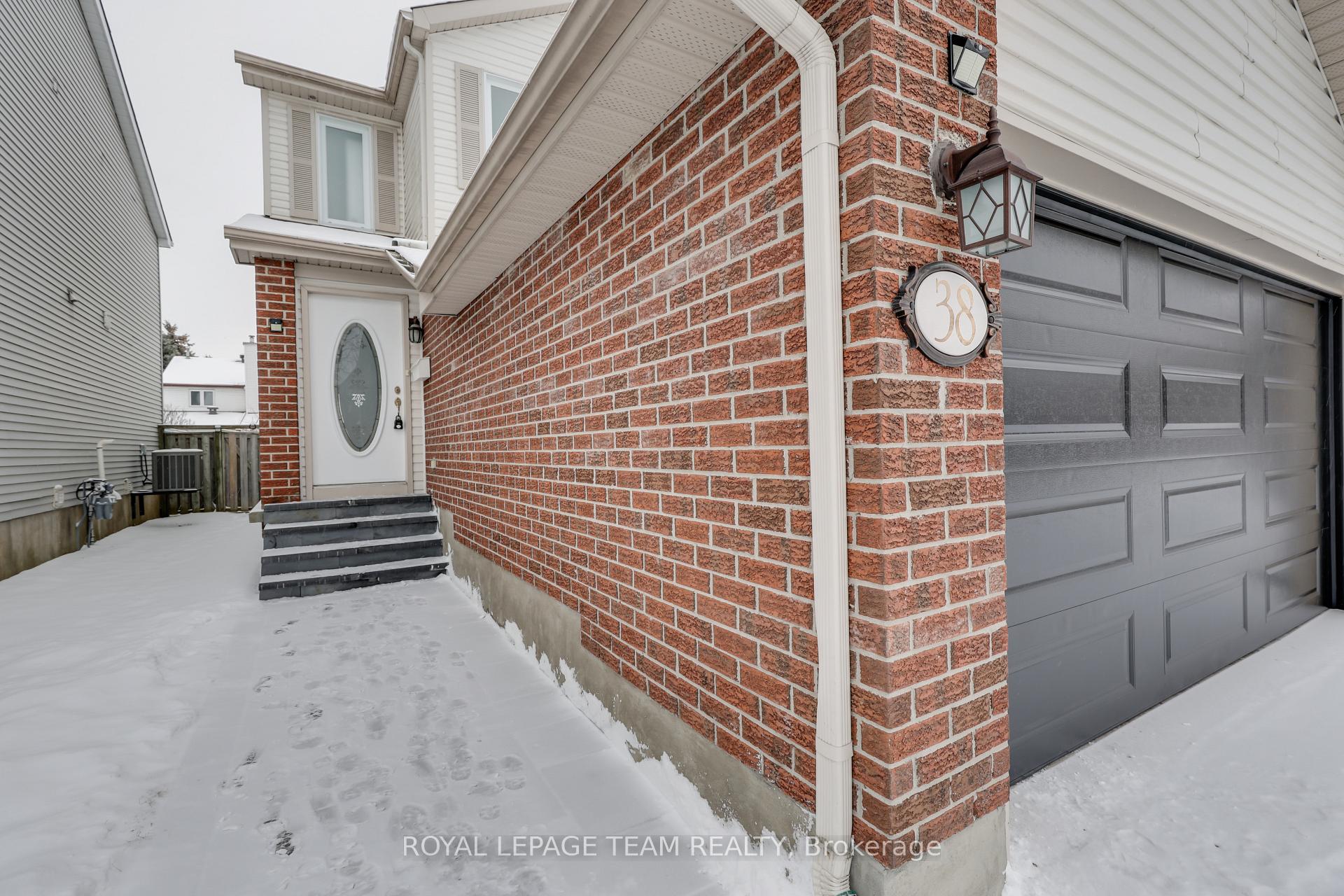 Photo 2 of 38 Acklam Terrace, Ottawa, Kanata - Morgan's Grant/South March — HOMEH