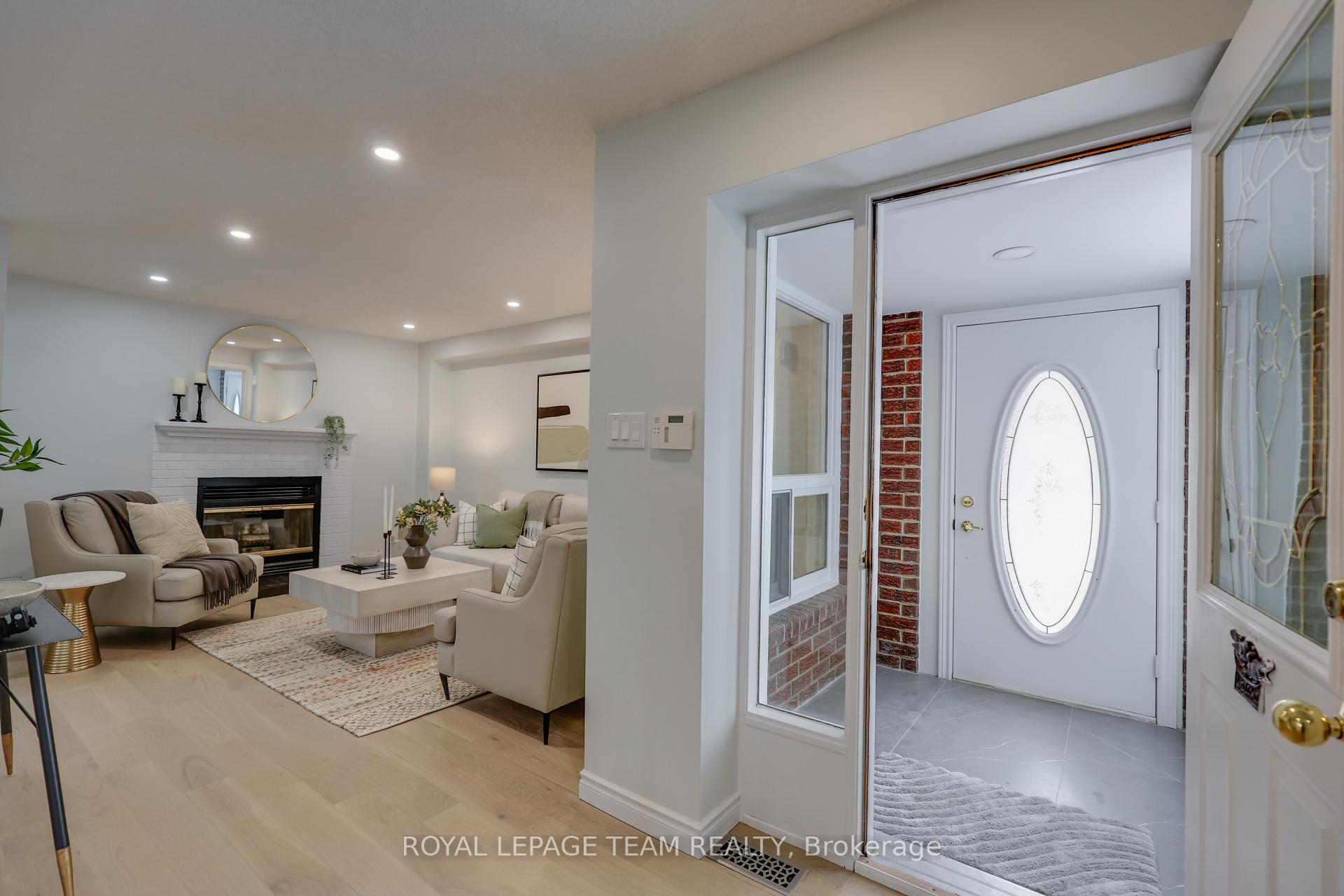 Photo 5 of 38 Acklam Terrace, Ottawa, Kanata - Morgan's Grant/South March — HOMEH