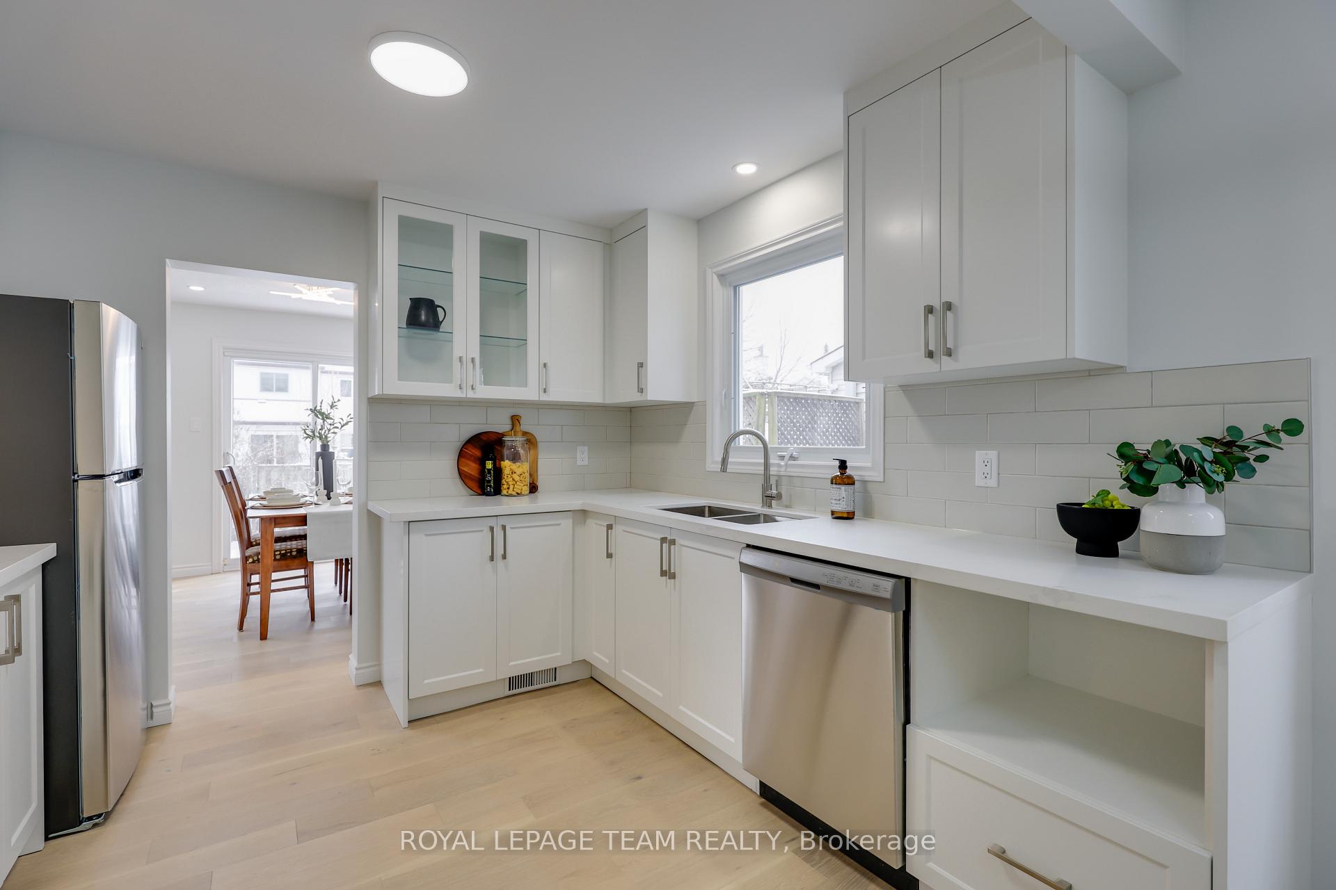 Photo 12 of 38 Acklam Terrace, Ottawa, Kanata - Morgan's Grant/South March — HOMEH