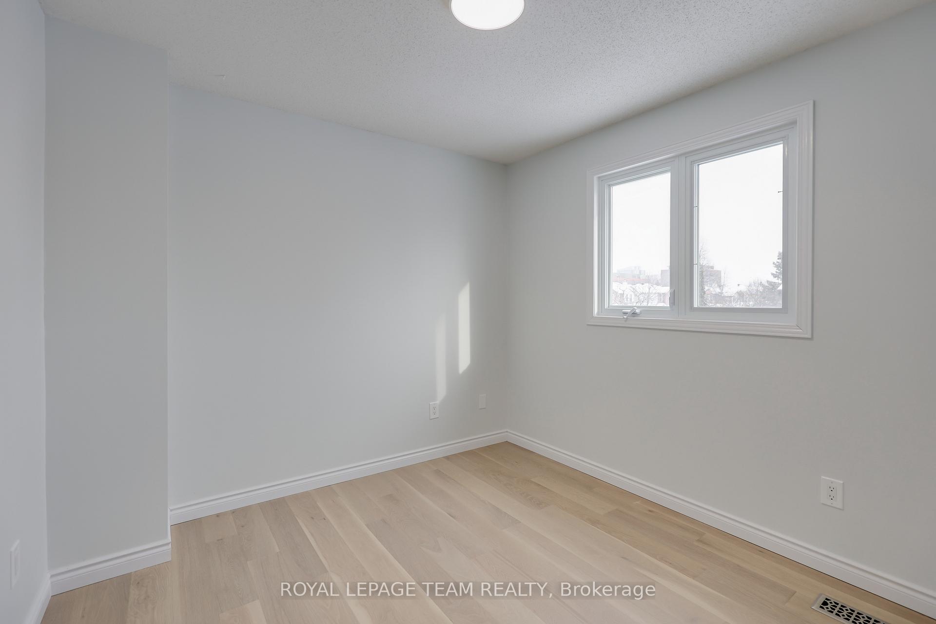 Photo 30 of 38 Acklam Terrace, Ottawa, Kanata - Morgan's Grant/South March — HOMEH