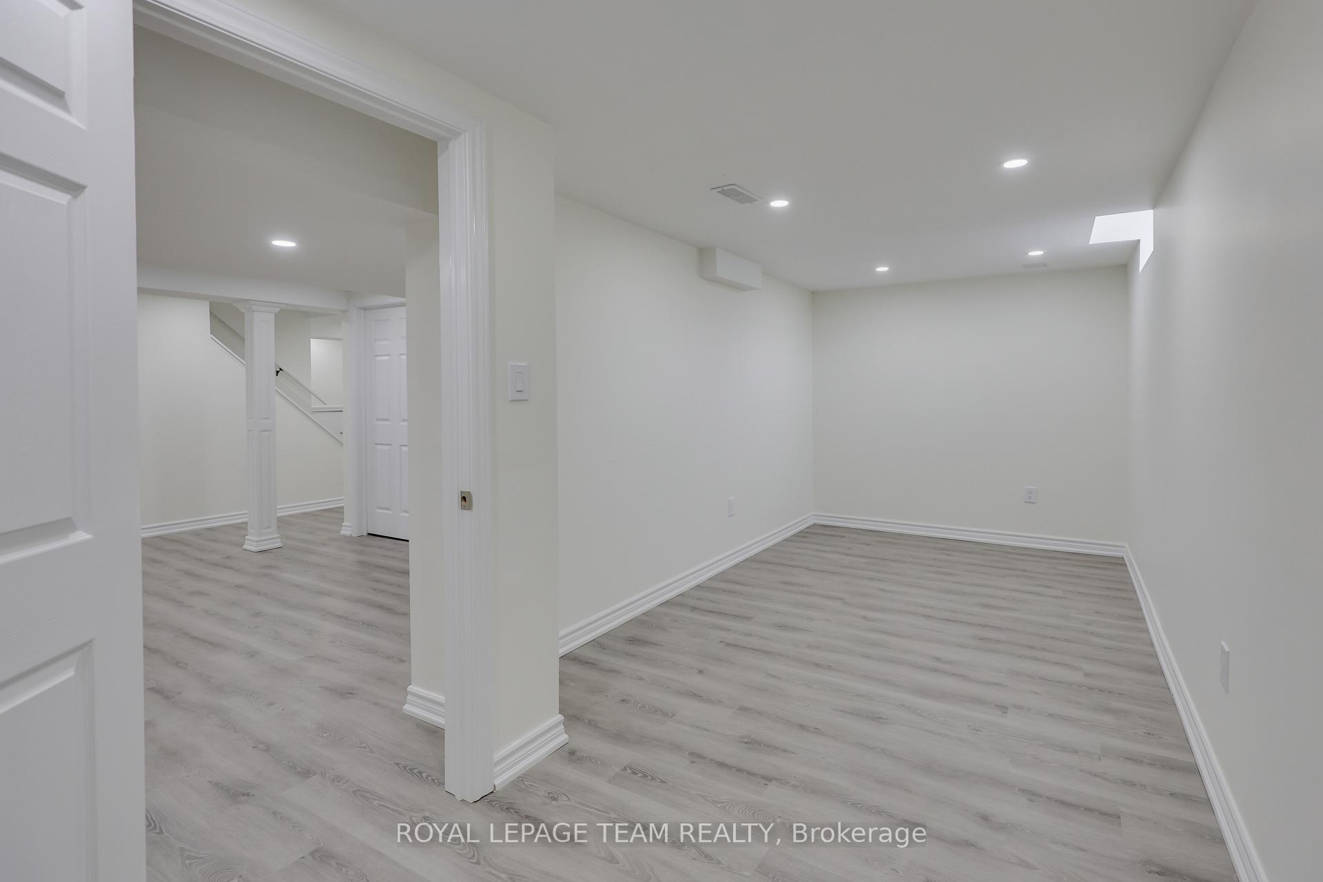 Photo 38 of 38 Acklam Terrace, Ottawa, Kanata - Morgan's Grant/South March — HOMEH