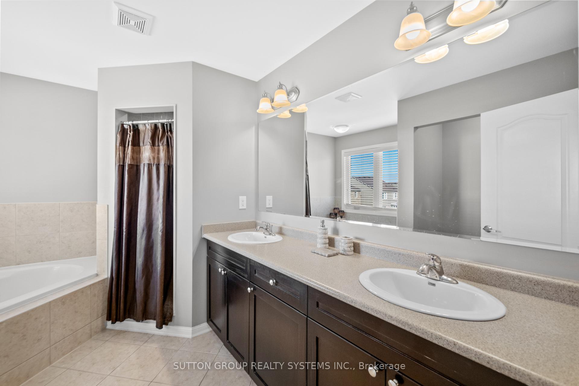 Photo 19 of 925 Dice Way, Milton, Willmott — HOMEH
