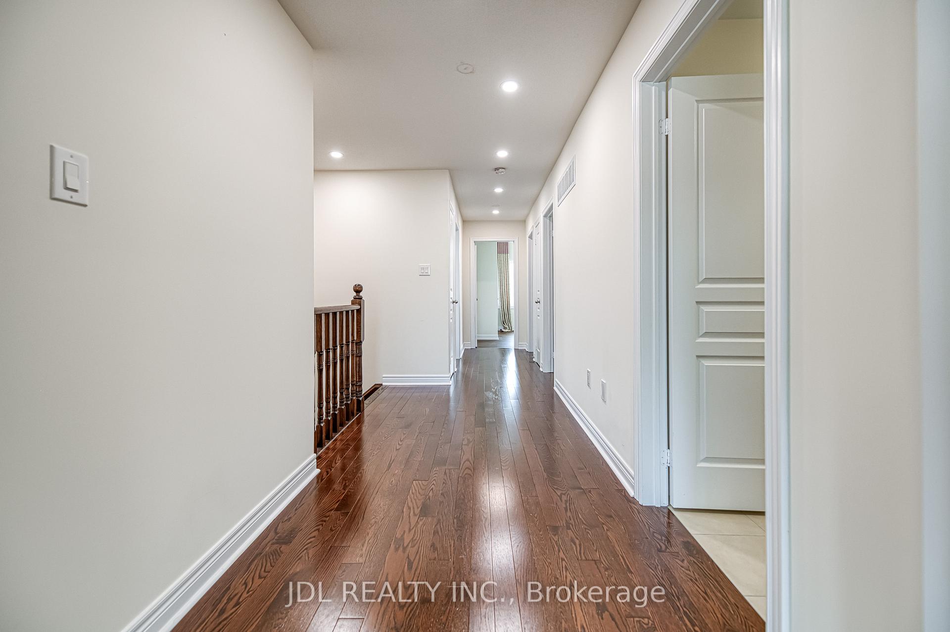 Photo 15 of 45 Foshan Avenue, Markham, Berczy — HOMEH