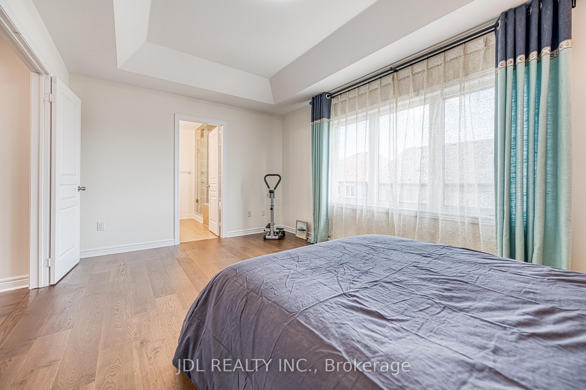 Photo 17 of 45 Foshan Avenue, Markham, Berczy — HOMEH