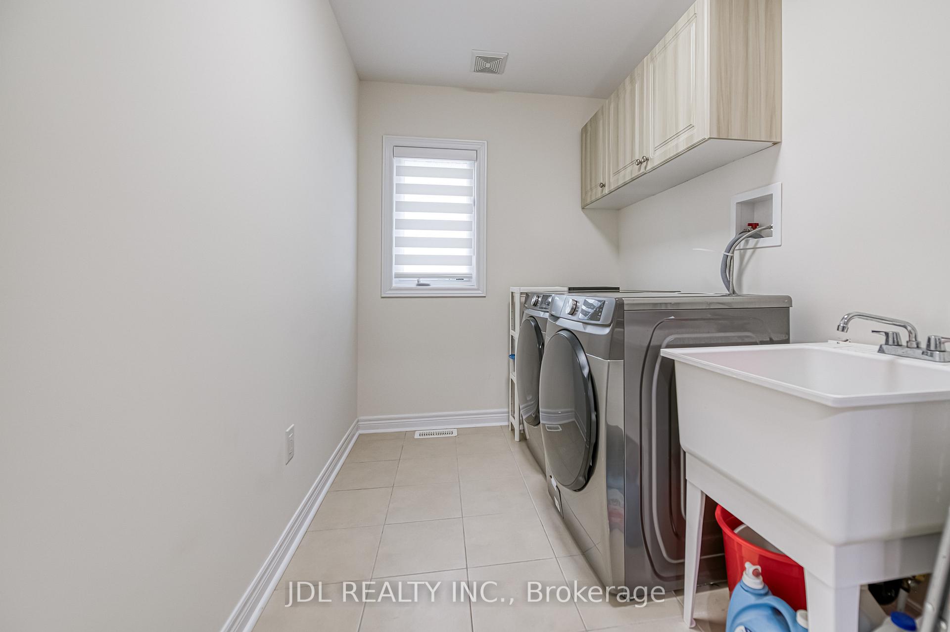 Photo 23 of 45 Foshan Avenue, Markham, Berczy — HOMEH