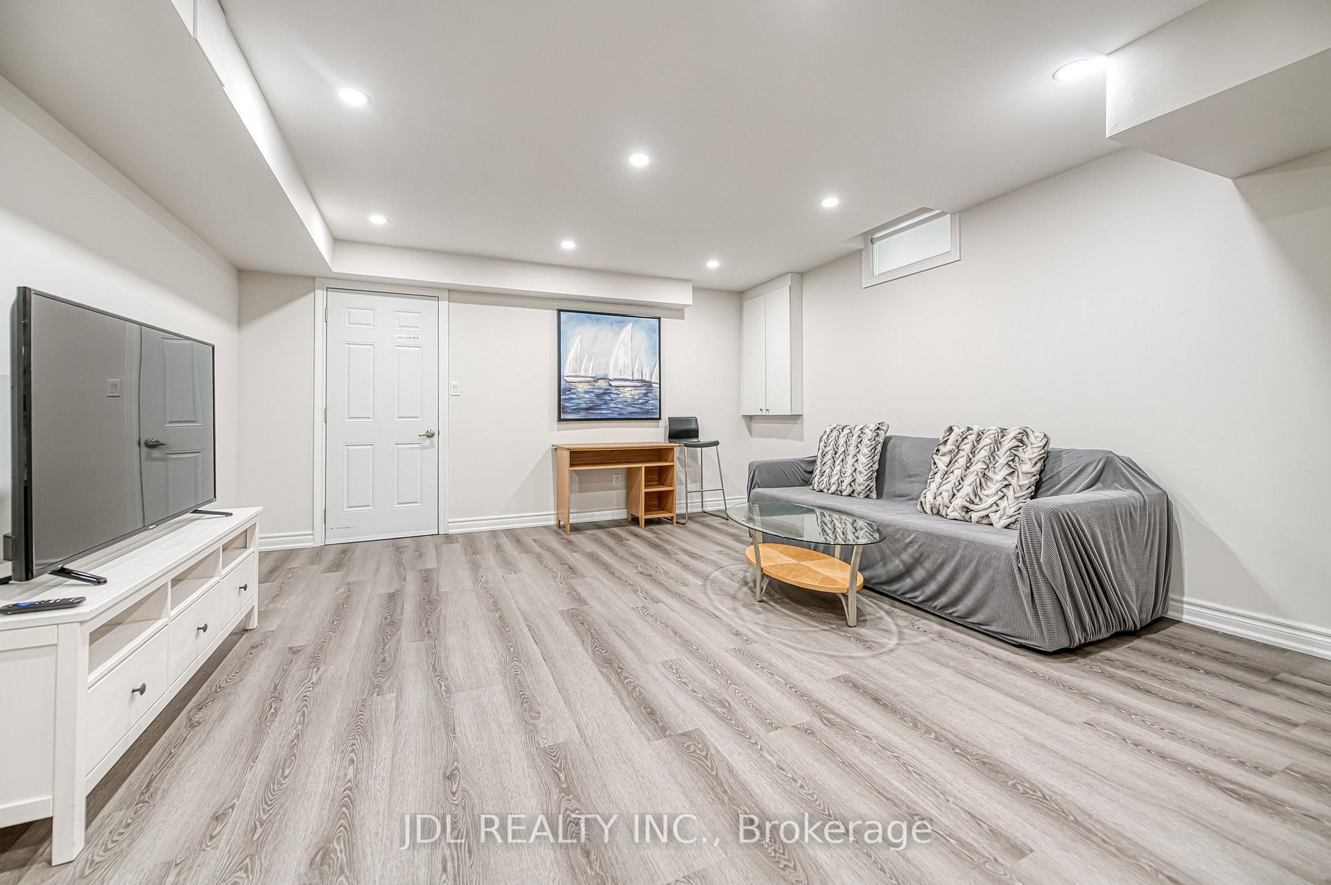 Photo 25 of 45 Foshan Avenue, Markham, Berczy — HOMEH