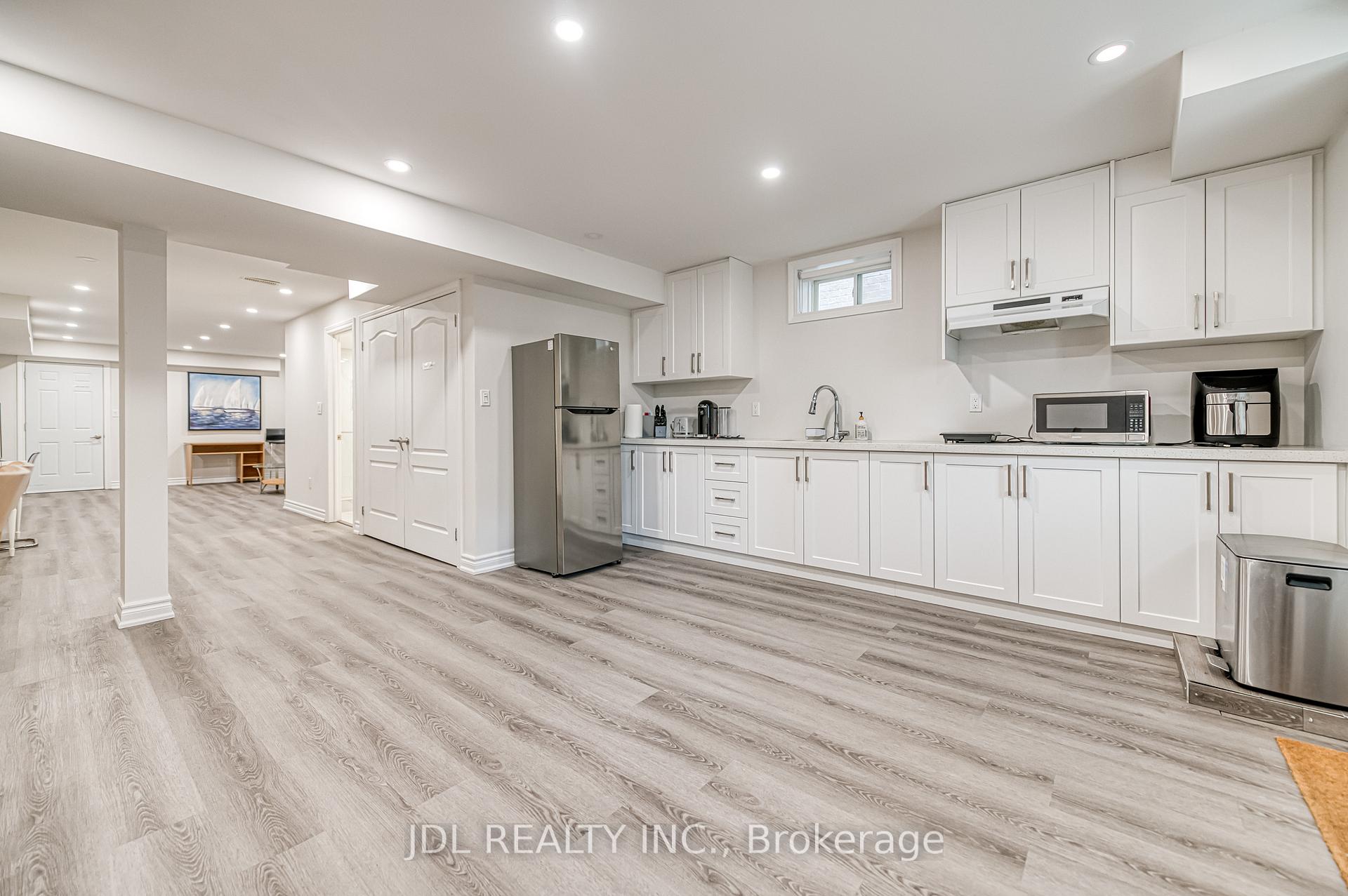 Photo 28 of 45 Foshan Avenue, Markham, Berczy — HOMEH
