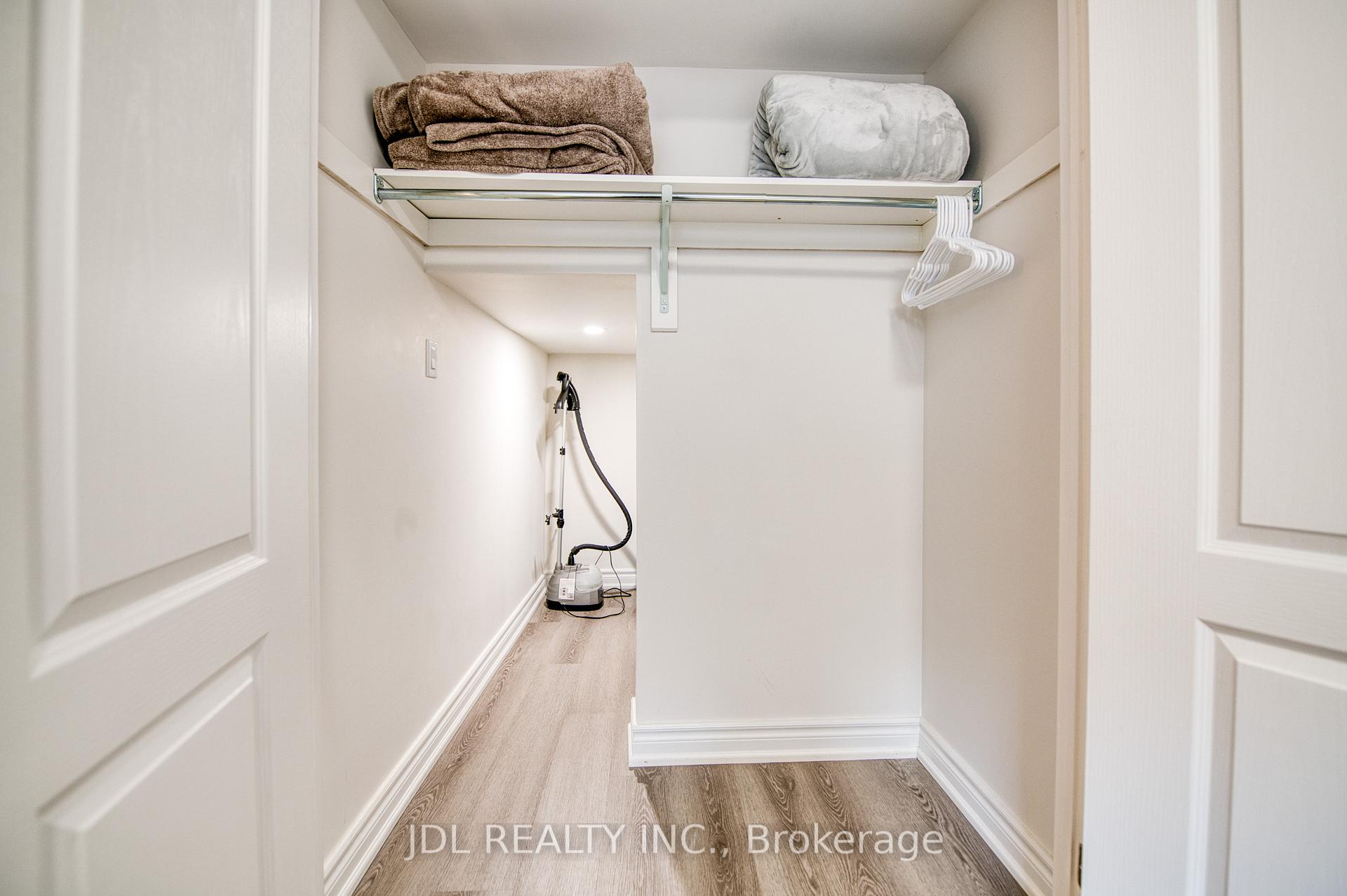 Photo 31 of 45 Foshan Avenue, Markham, Berczy — HOMEH
