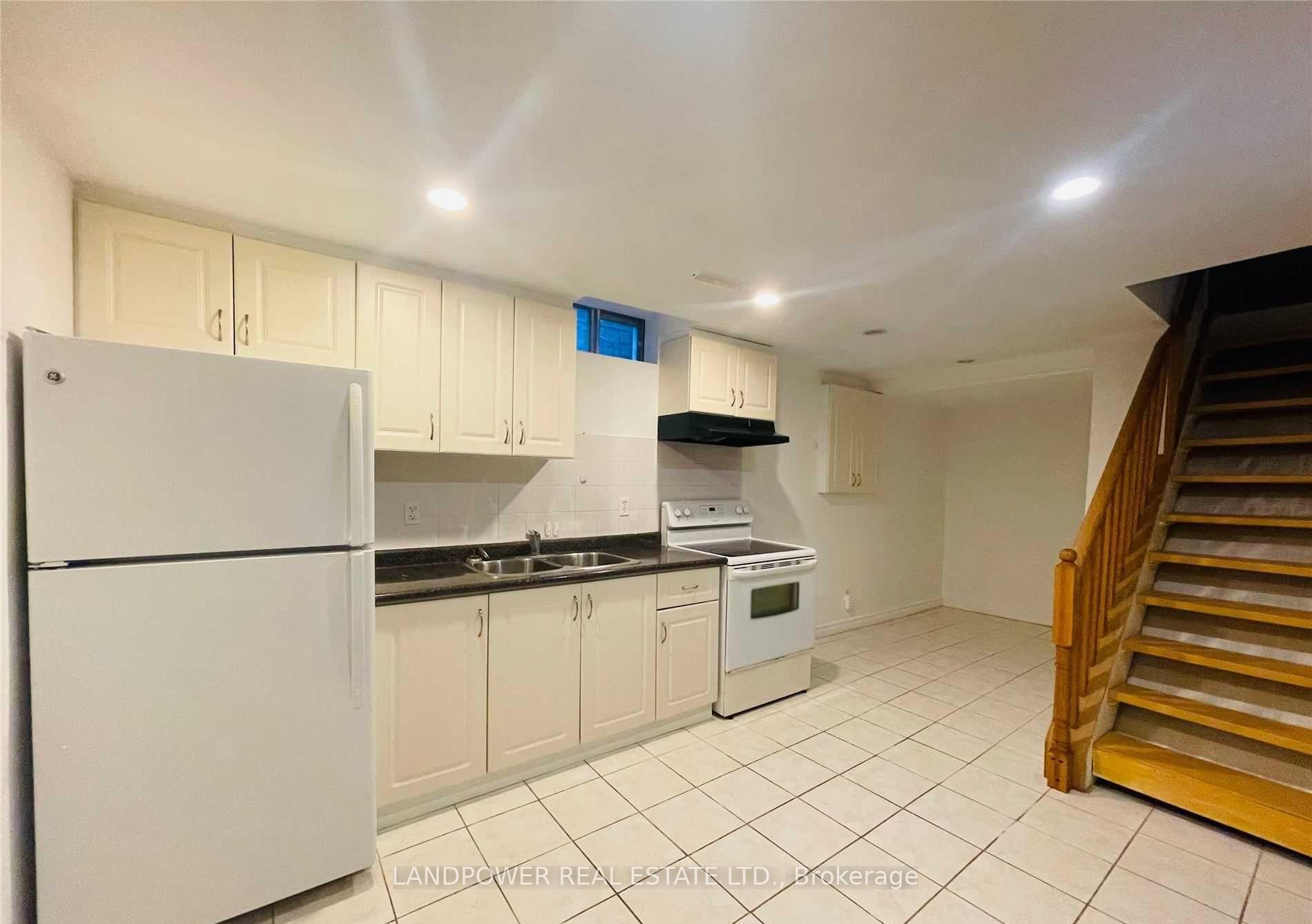 Photo 5 of Unit Bsmt, 31 Carey Crescent, Markham, Milliken Mills West — HOMEH