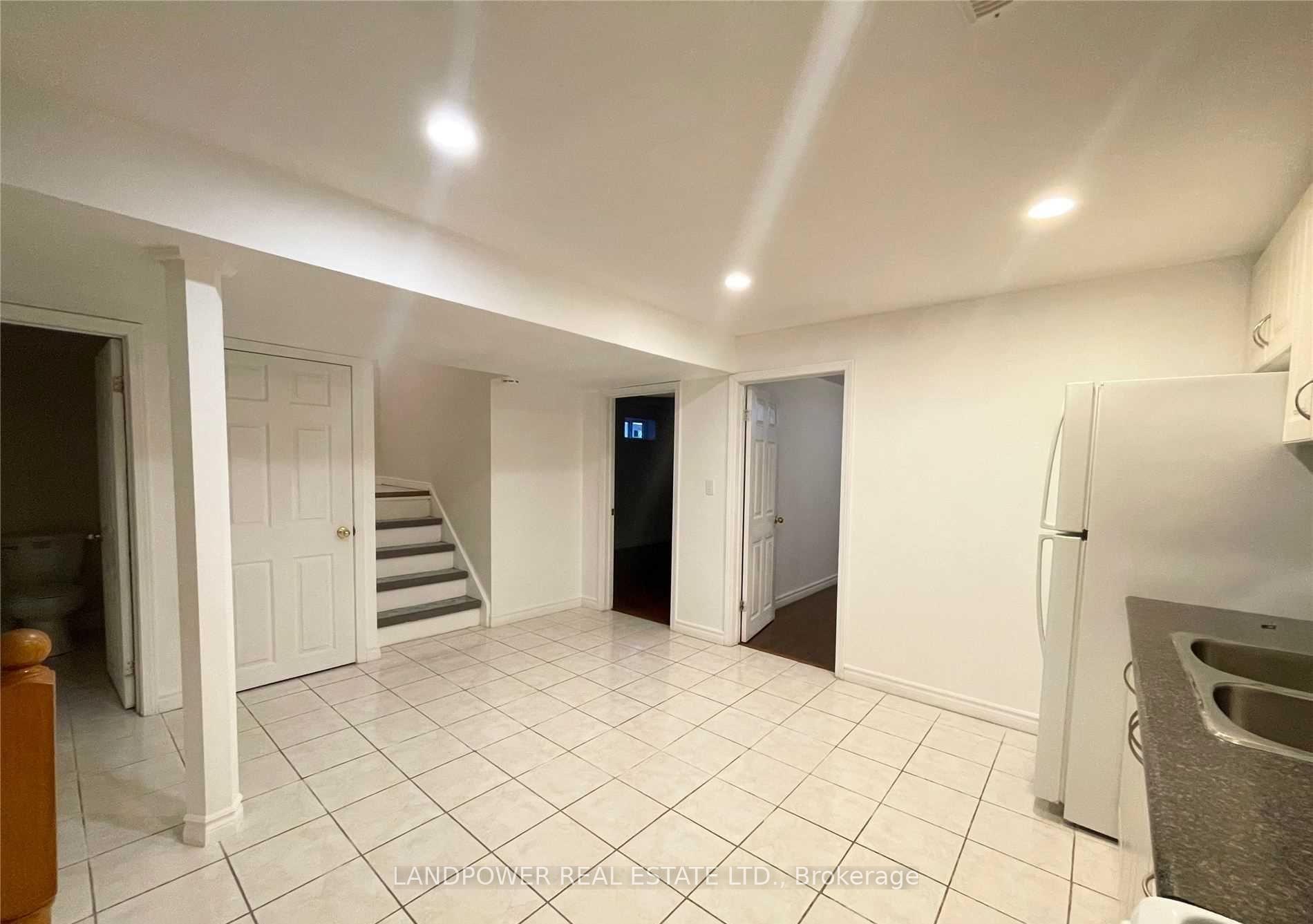 Photo 8 of Unit Bsmt, 31 Carey Crescent, Markham, Milliken Mills West — HOMEH