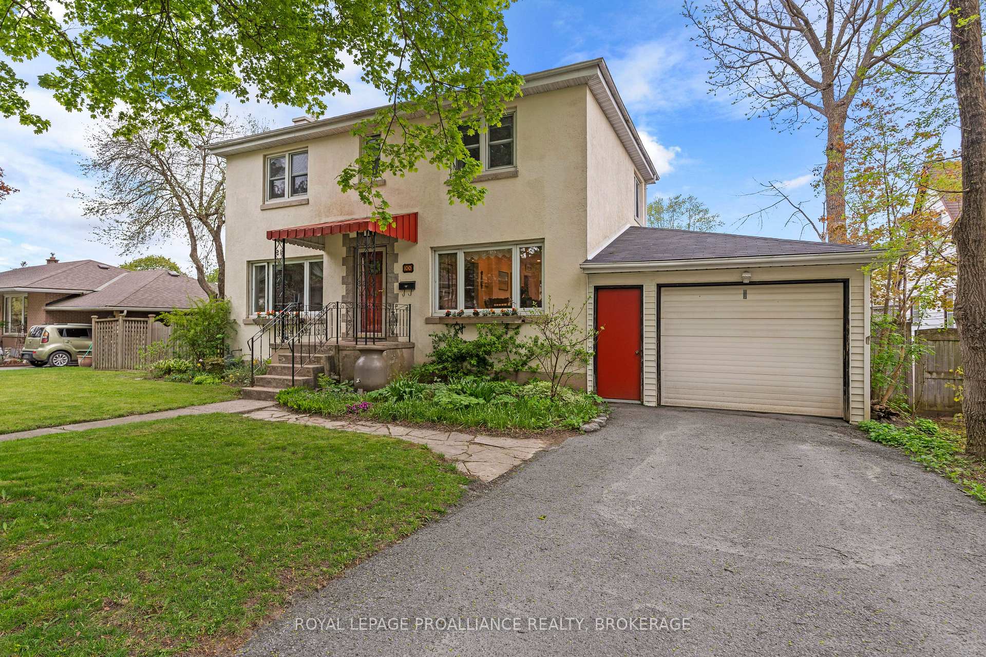 Photo 2 of 100 Indian Road, Kingston, West of Sir John A. Blvd — HOMEH