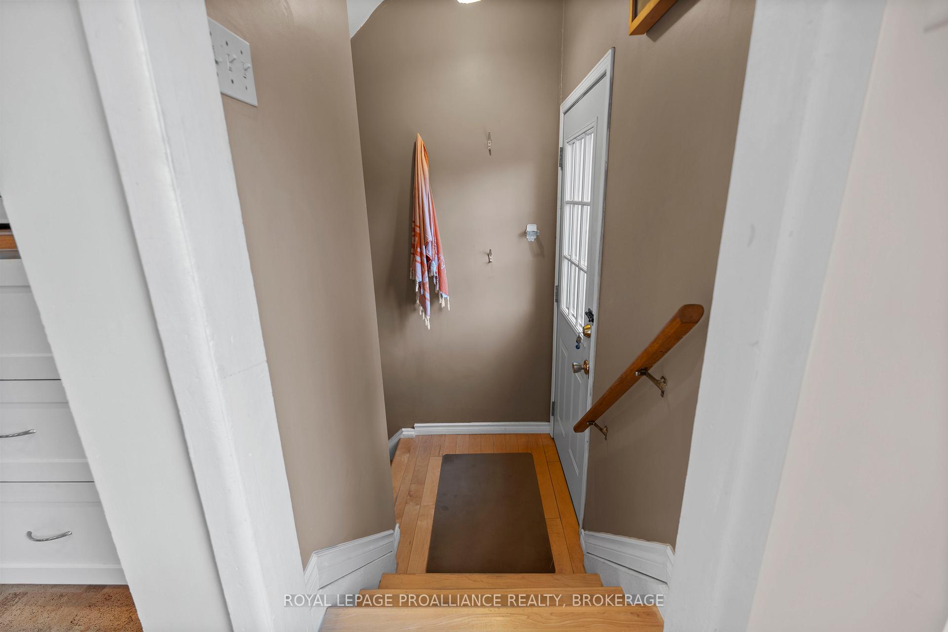 Photo 26 of 100 Indian Road, Kingston, West of Sir John A. Blvd — HOMEH
