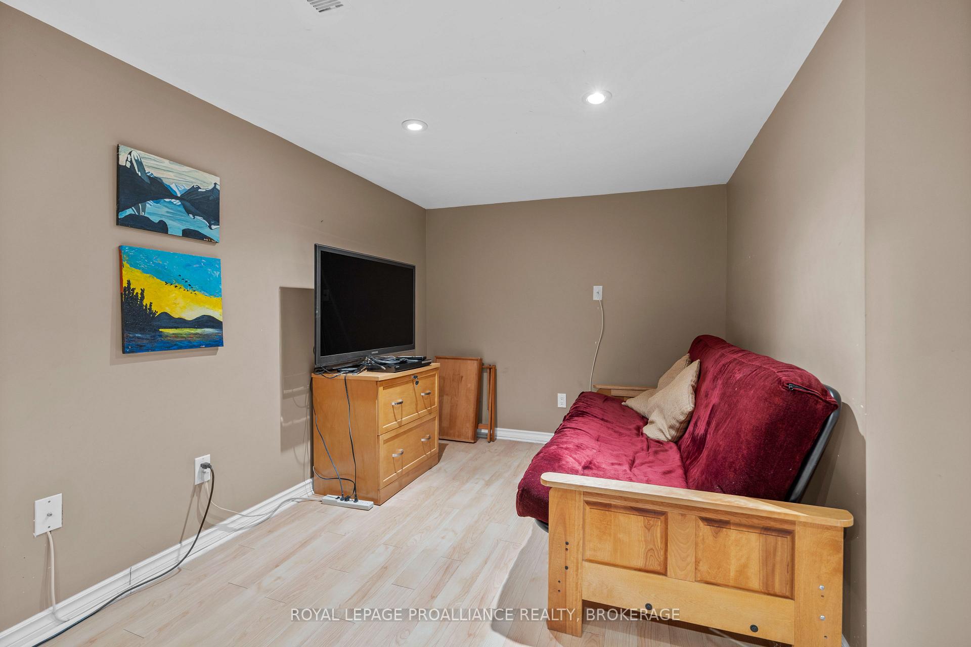Photo 27 of 100 Indian Road, Kingston, West of Sir John A. Blvd — HOMEH