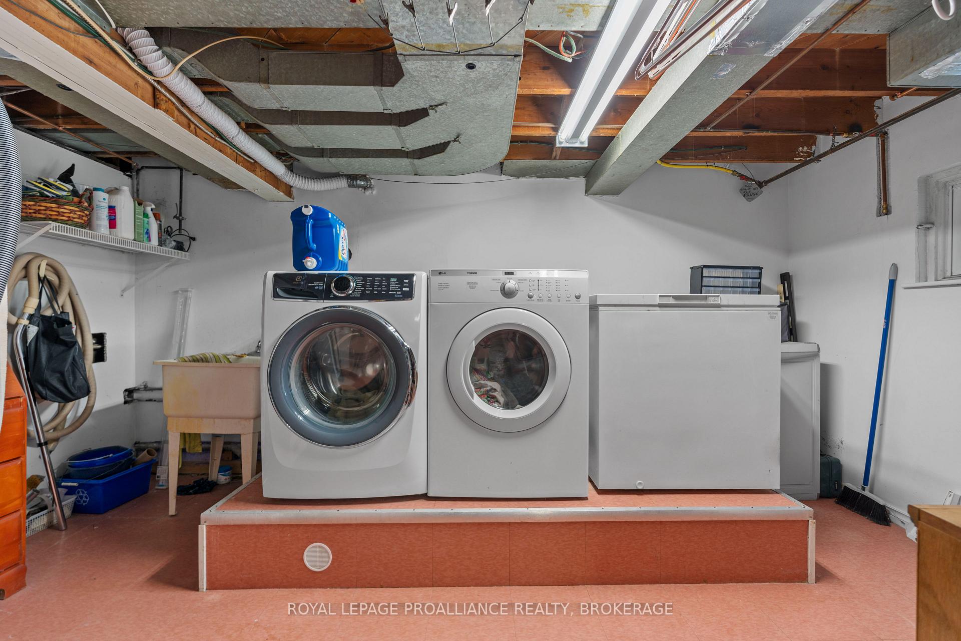 Photo 30 of 100 Indian Road, Kingston, West of Sir John A. Blvd — HOMEH