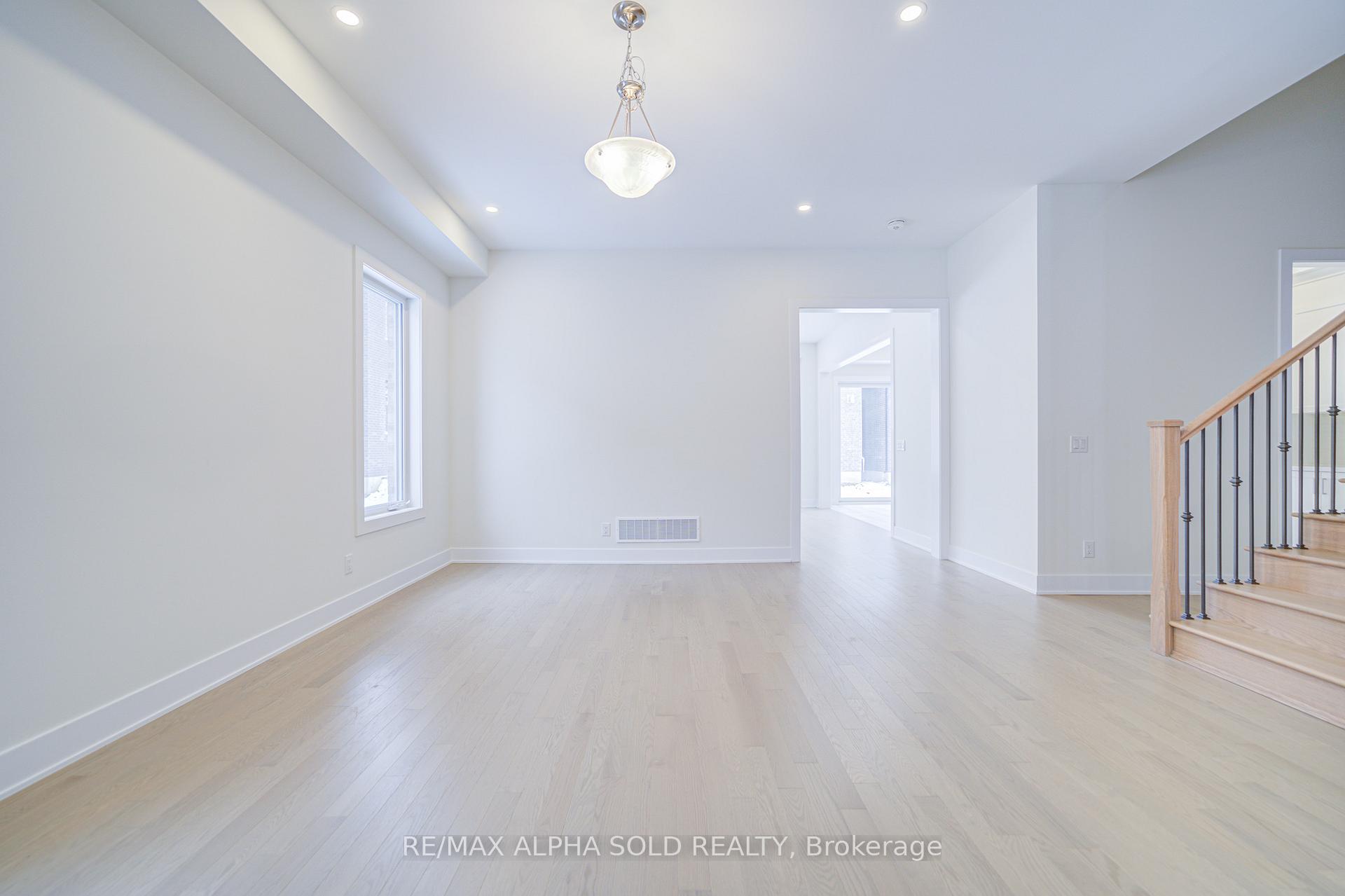 Photo 10 of 13 Godfrey Willis Drive, Markham, Angus Glen — HOMEH