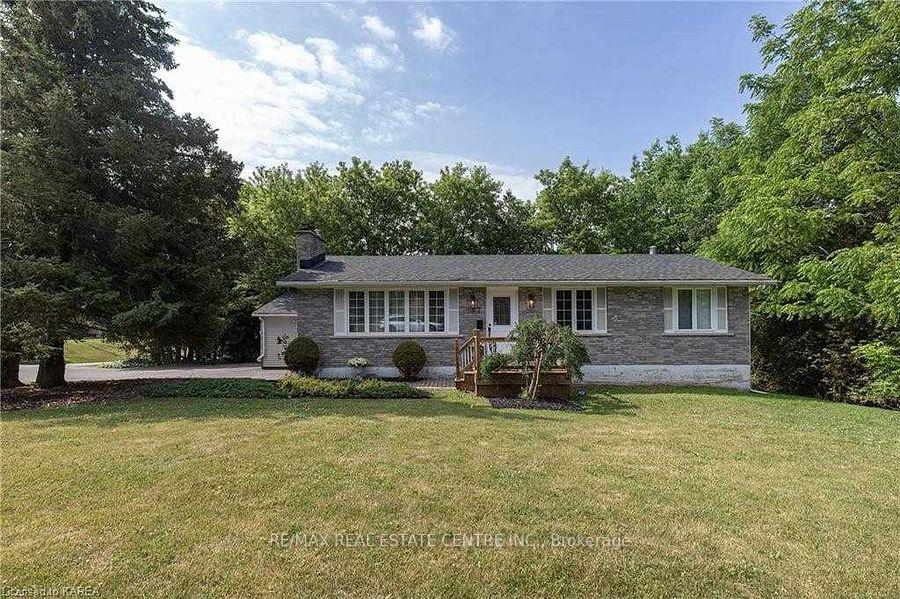 Front of 687 High Gate Park Drive