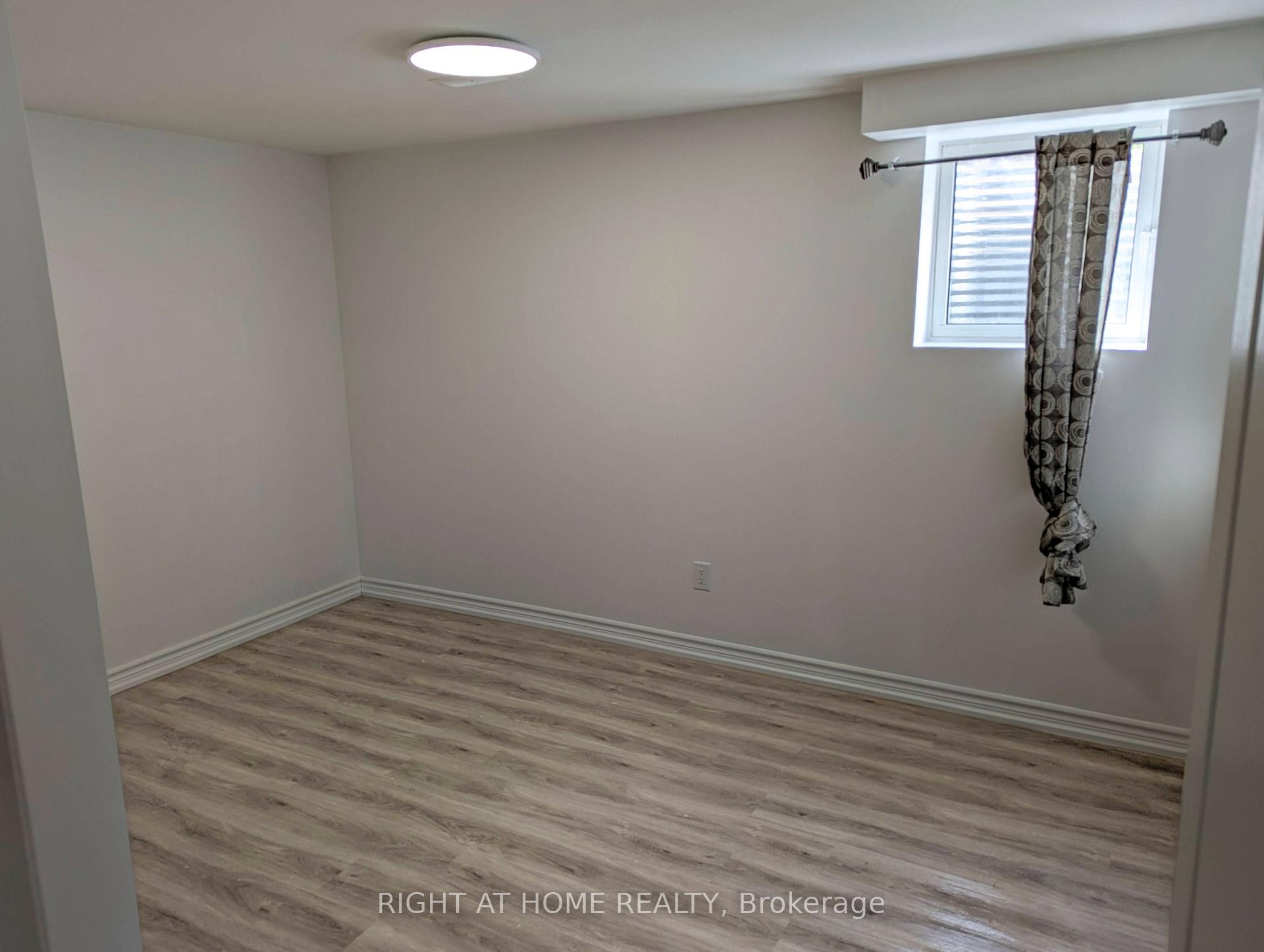 Photo 10 of 227 Leiterman Drive, Milton, Willmott — HOMEH