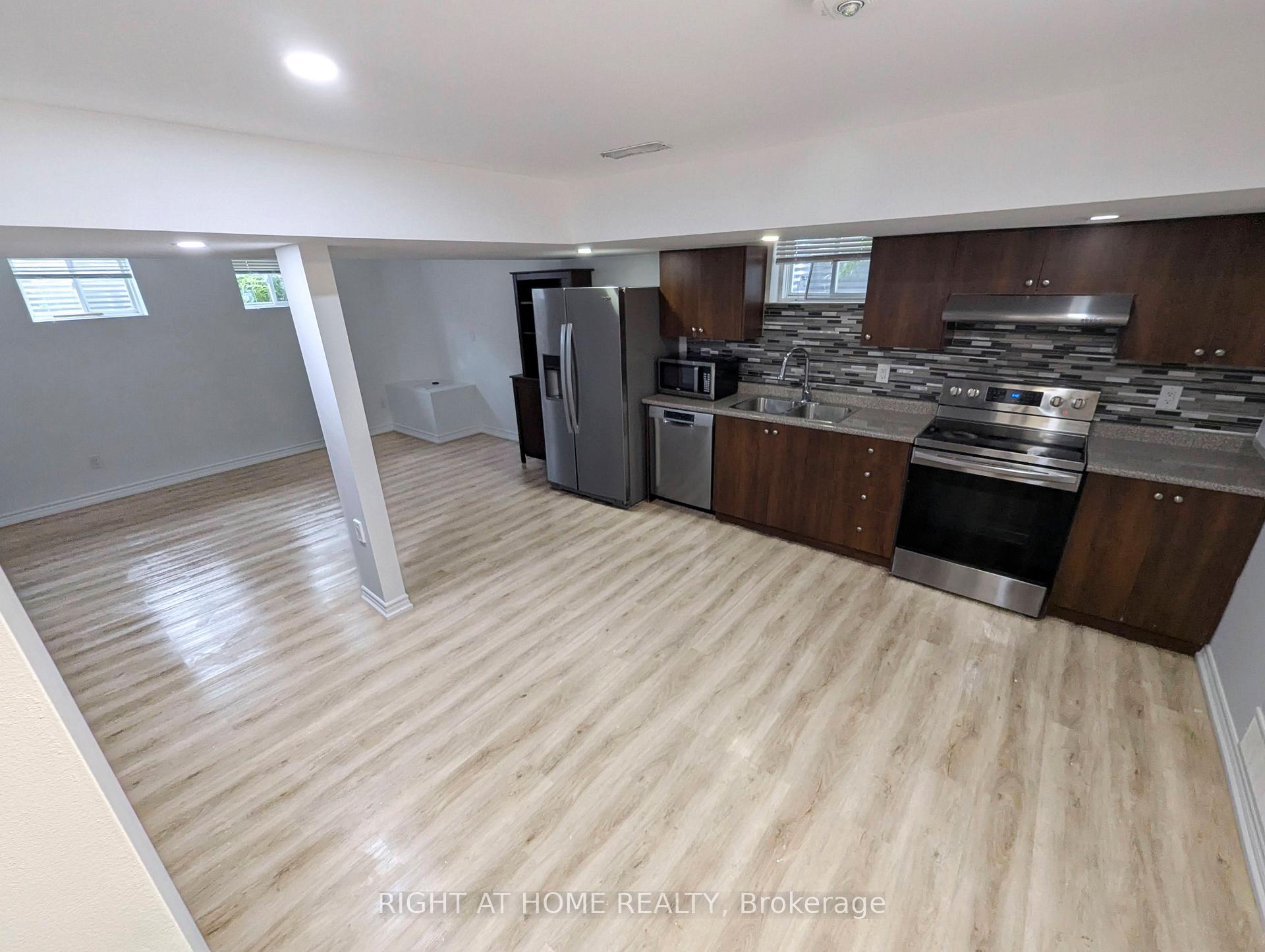 Photo 28 of 227 Leiterman Drive, Milton, Willmott — HOMEH
