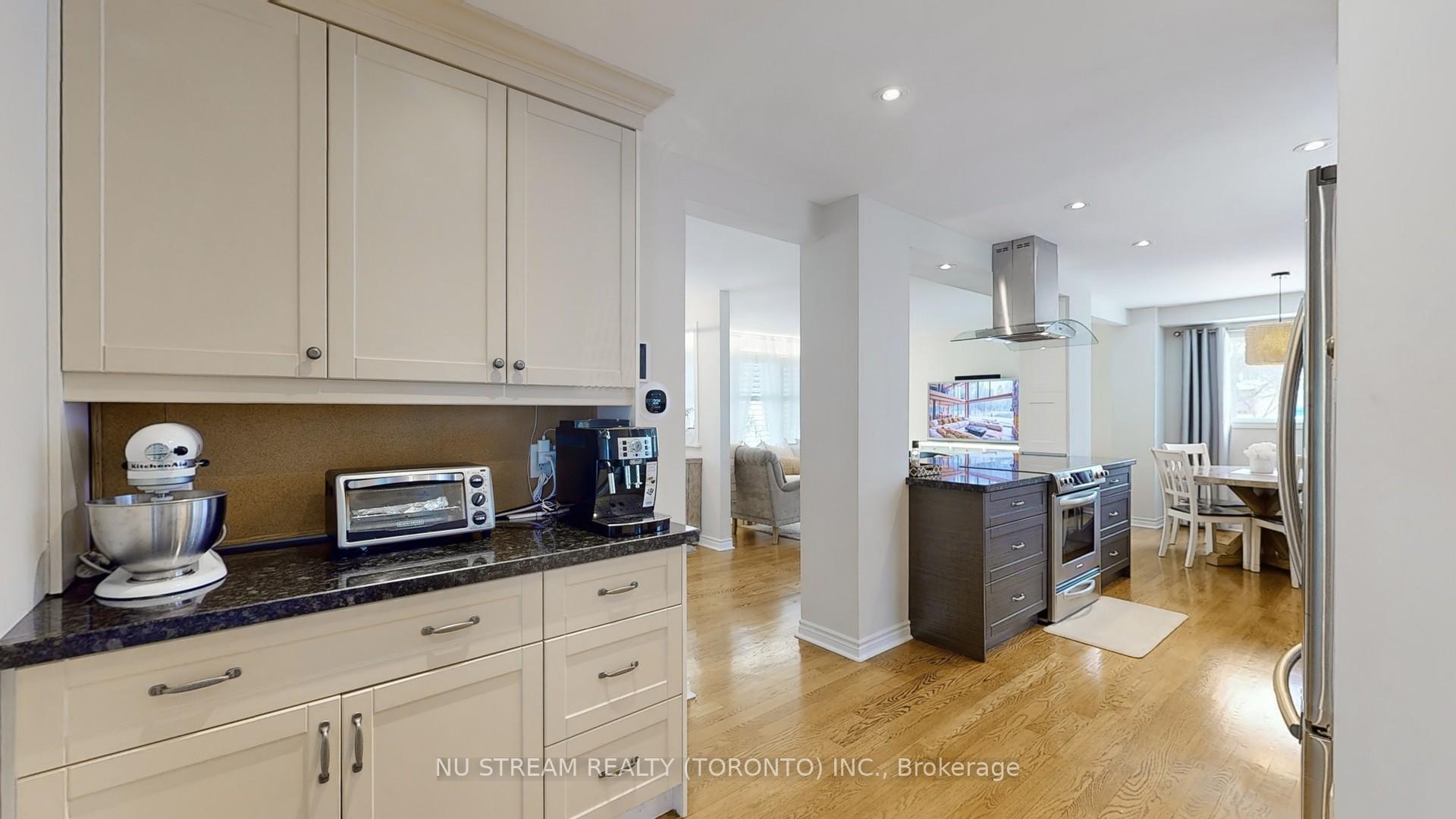 Photo 17 of 2 Liebeck Crescent, Markham, Unionville — HOMEH