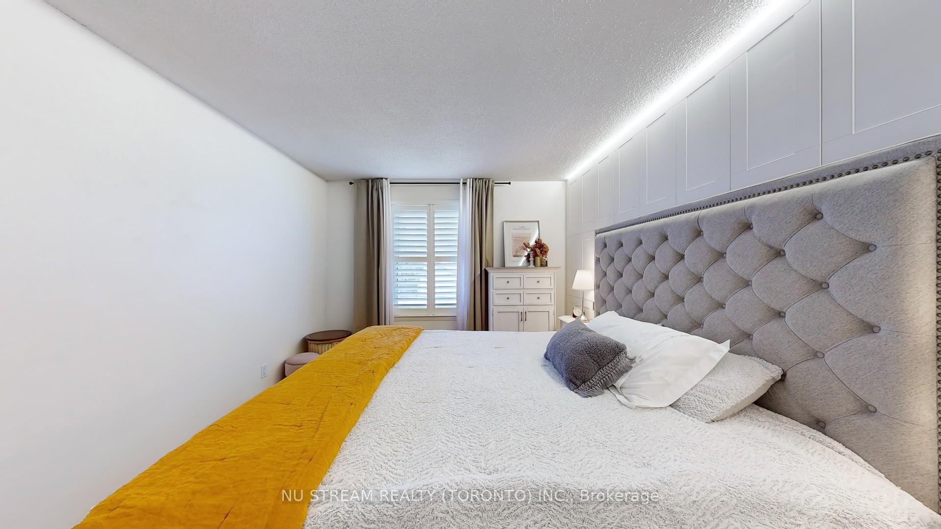 Photo 26 of 2 Liebeck Crescent, Markham, Unionville — HOMEH