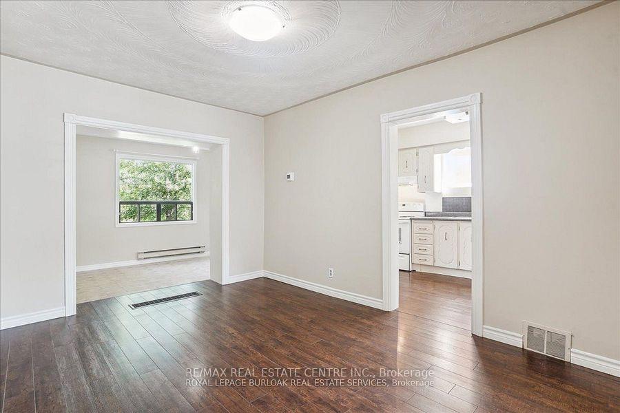 Photo 11 of 234 Market (Upper Level) Street, Hamilton, Strathcona — HOMEH