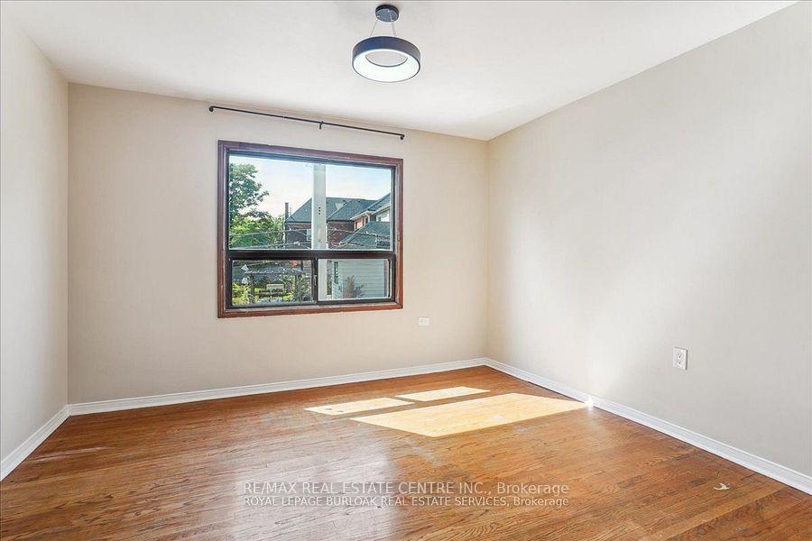 Photo 14 of 234 Market (Upper Level) Street, Hamilton, Strathcona — HOMEH