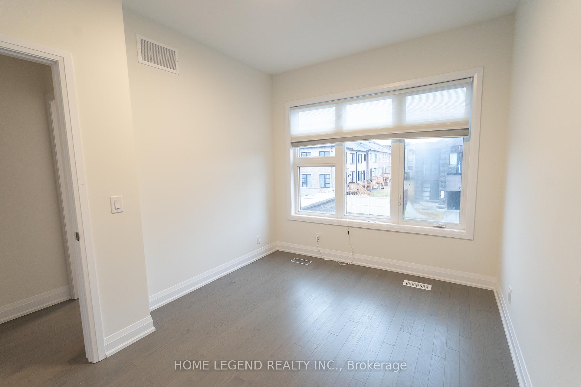 Photo 16 of 38 Jessica Antonella Street, Markham, Angus Glen — HOMEH