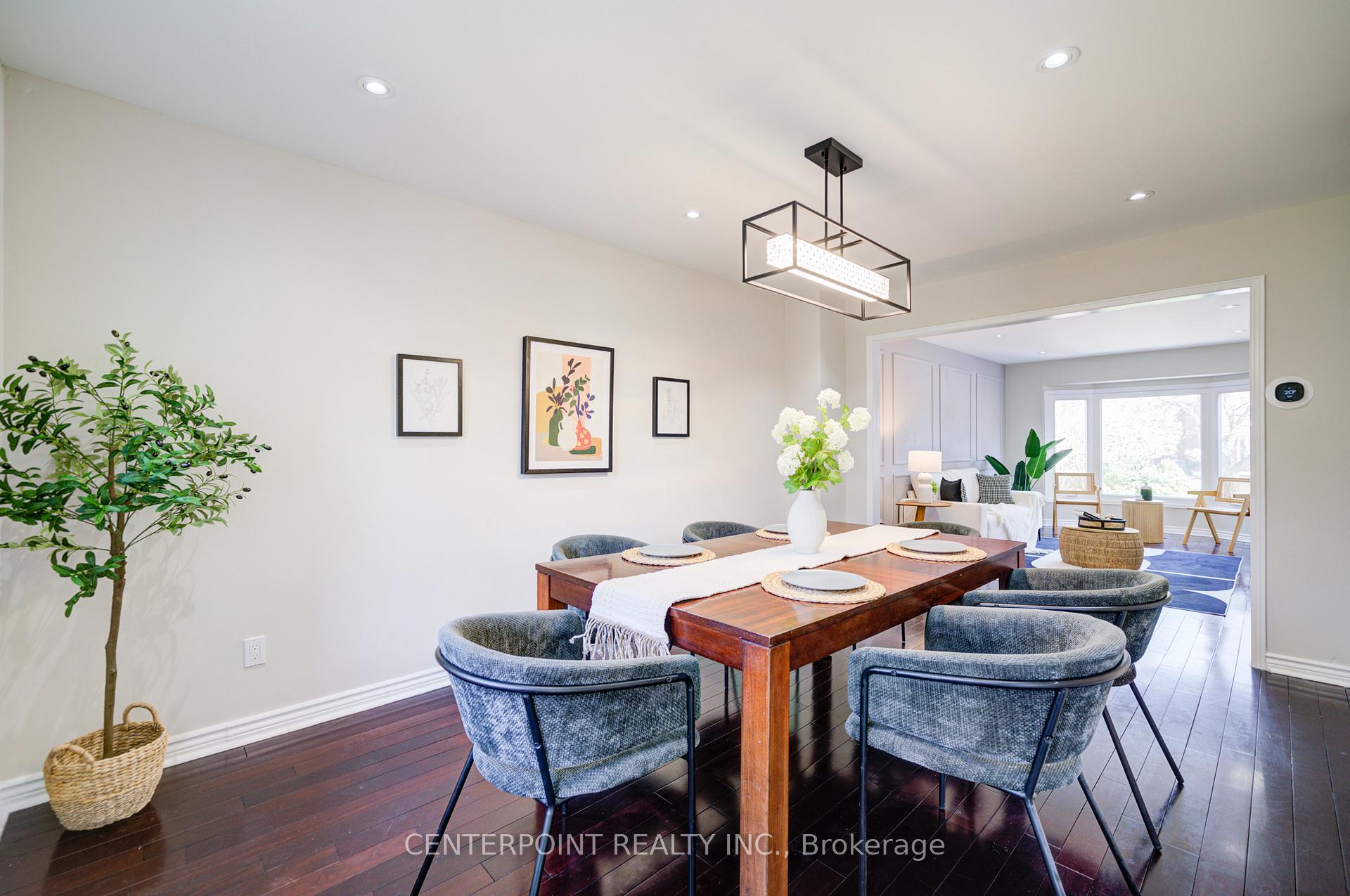Photo 8 of 20 Norman Ross Drive, Markham, Middlefield — HOMEH