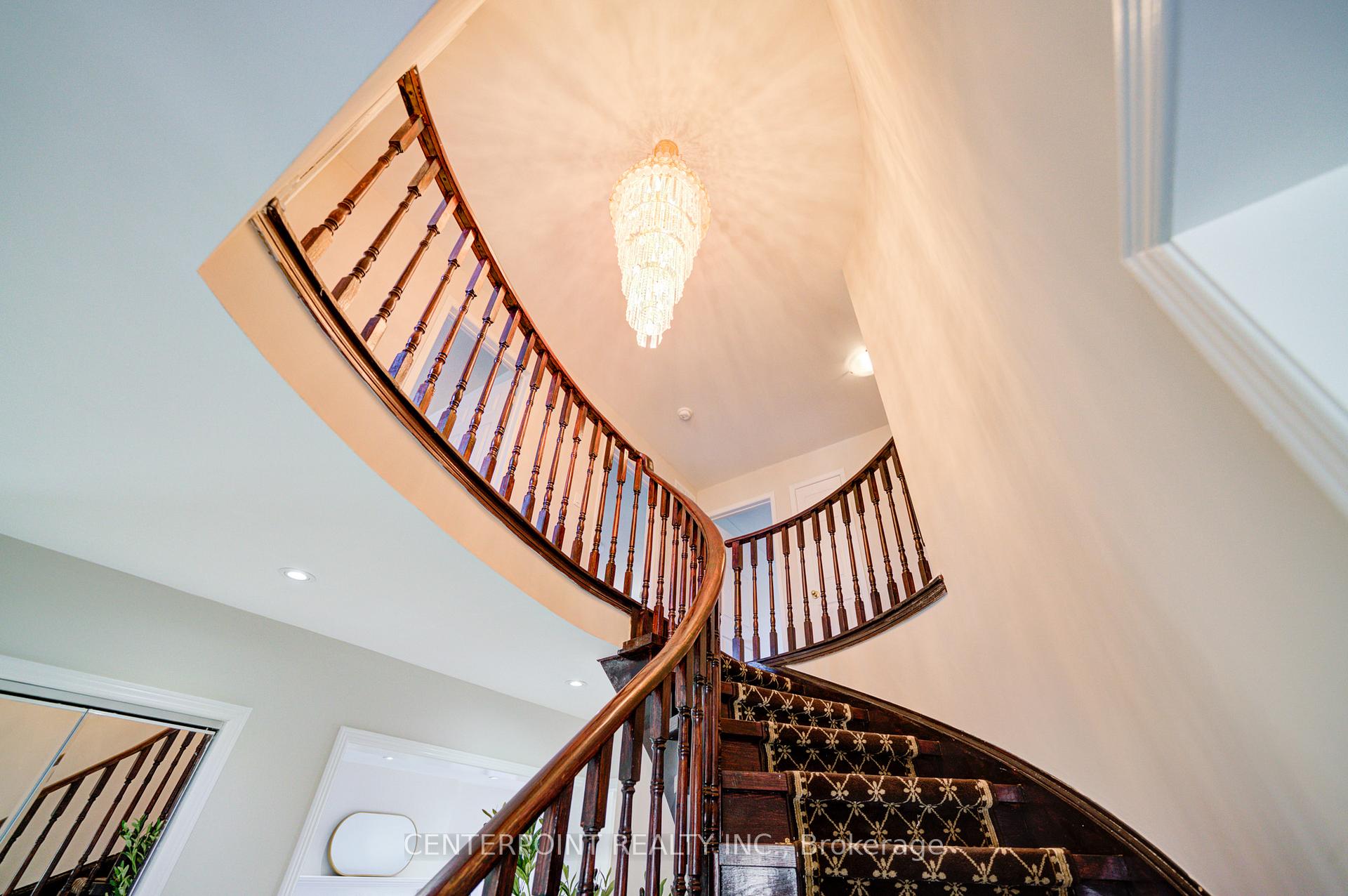Photo 17 of 20 Norman Ross Drive, Markham, Middlefield — HOMEH