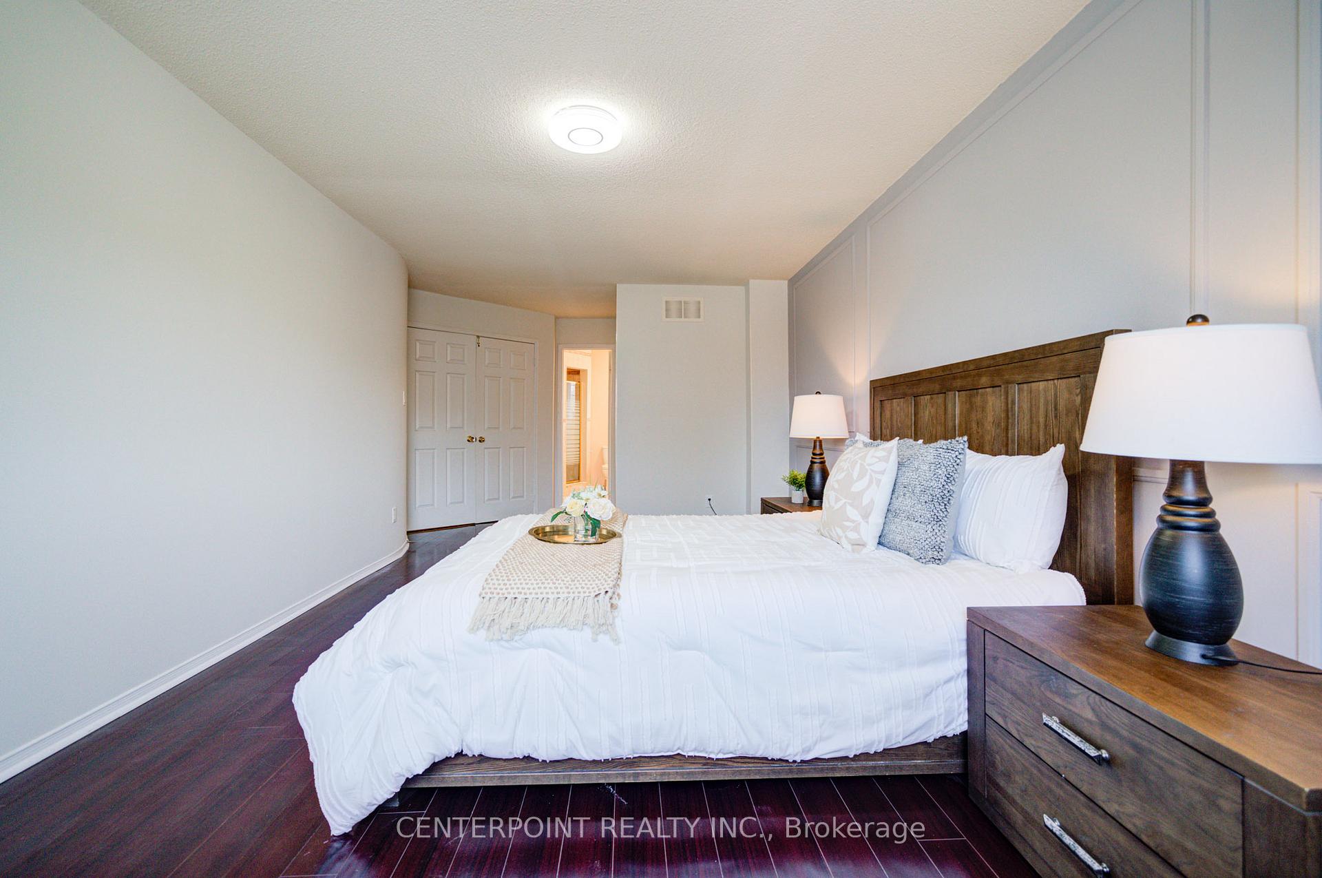 Photo 21 of 20 Norman Ross Drive, Markham, Middlefield — HOMEH