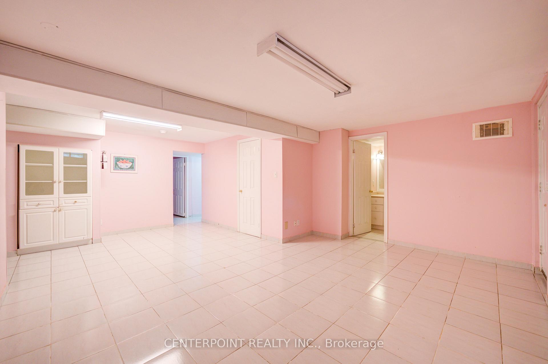 Photo 28 of 20 Norman Ross Drive, Markham, Middlefield — HOMEH